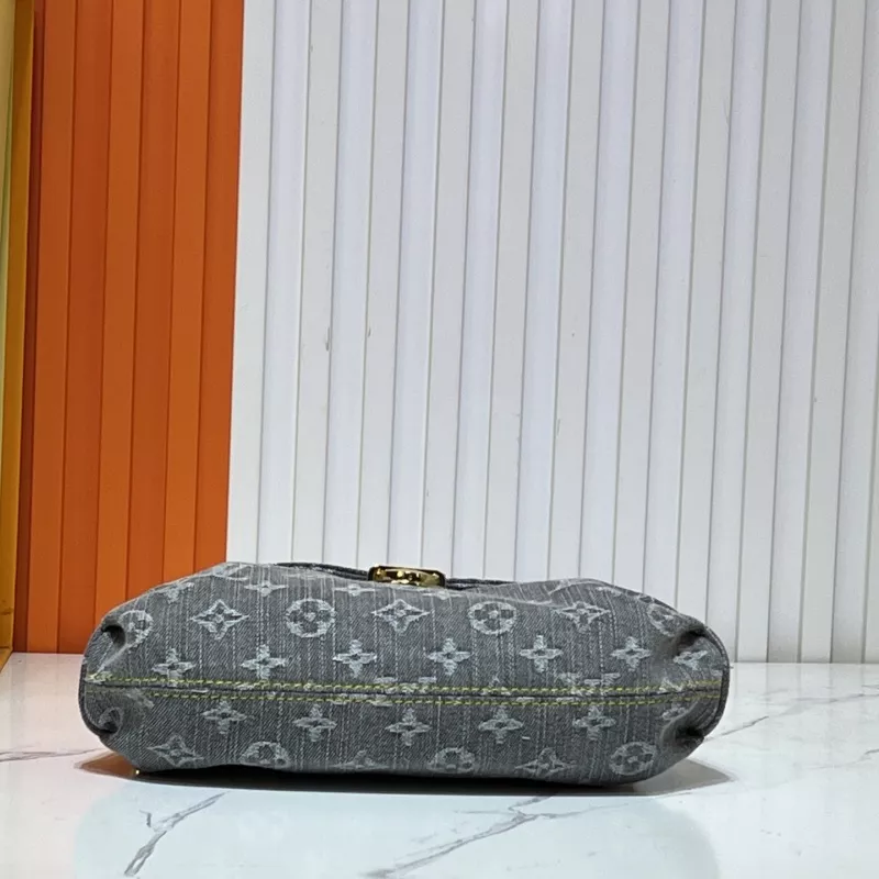 Durable 1607 Louis Vuitton AAA Quality Shoulder Bags For Women