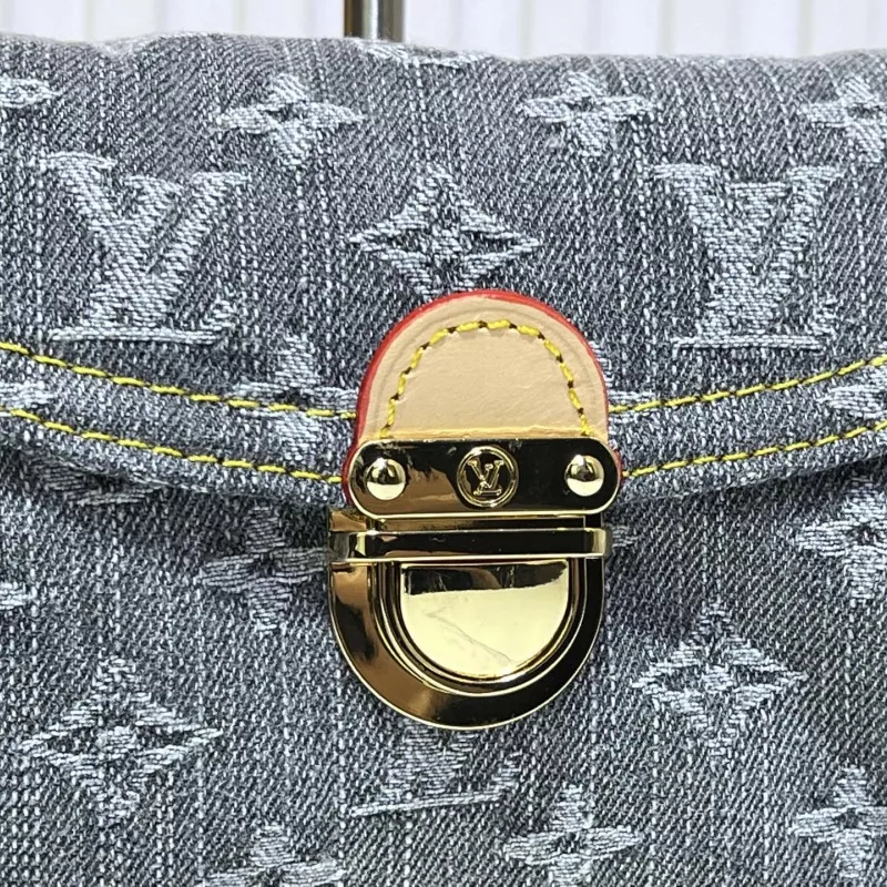 Durable 1607 Louis Vuitton AAA Quality Shoulder Bags For Women