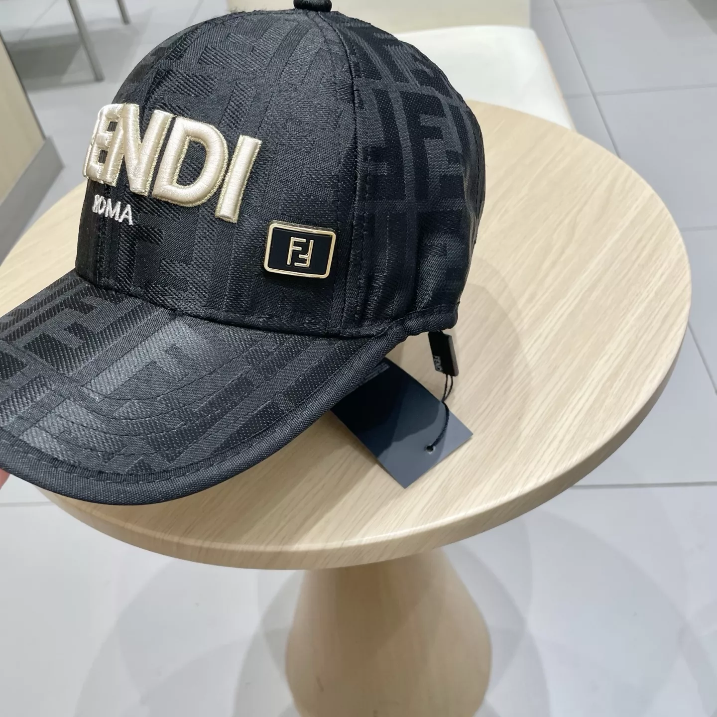 Durable 1662 Fendi Caps