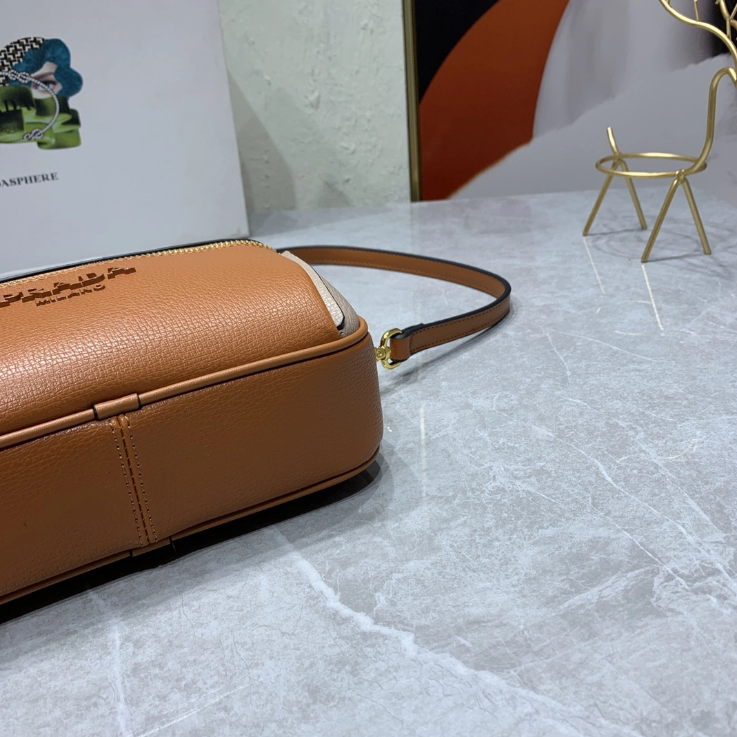 Durable 1683 Prada AAA Quality Messenger Bags For Women