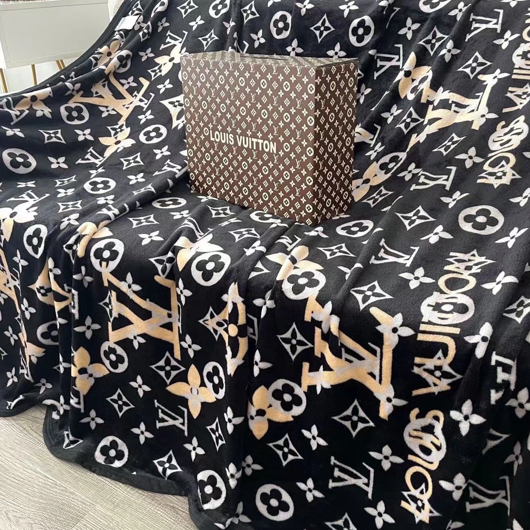 Durable 1778 Louis Vuitton LV Blanket