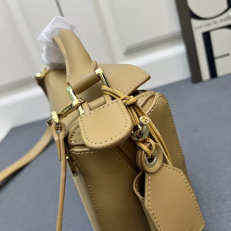 Durable 1916 LOEWE AAA Quality Messenger Bags For Women