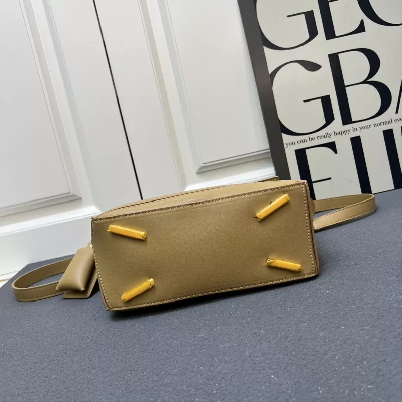 Durable 1916 LOEWE AAA Quality Messenger Bags For Women