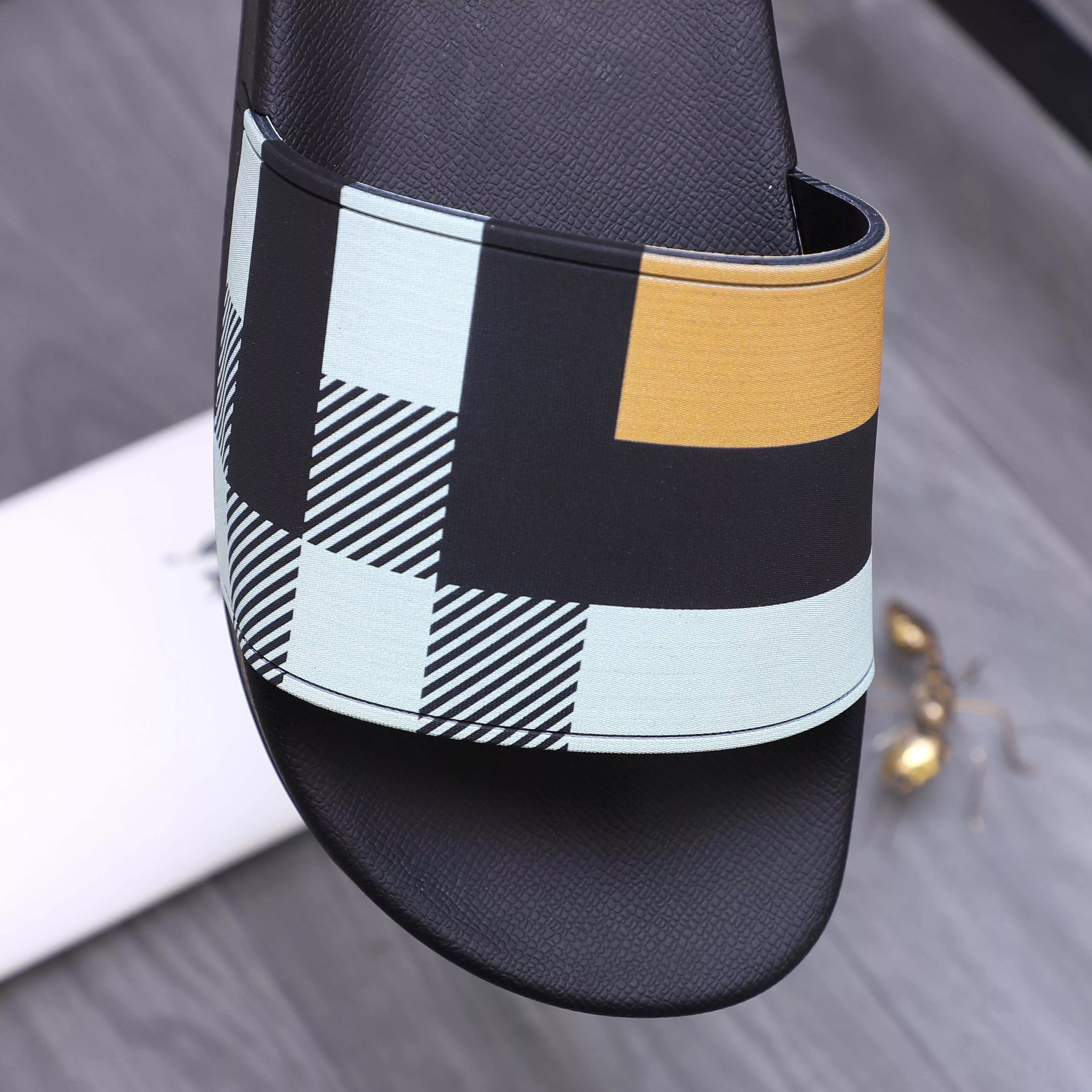 Durable 1949 Burberry Slippers For Men