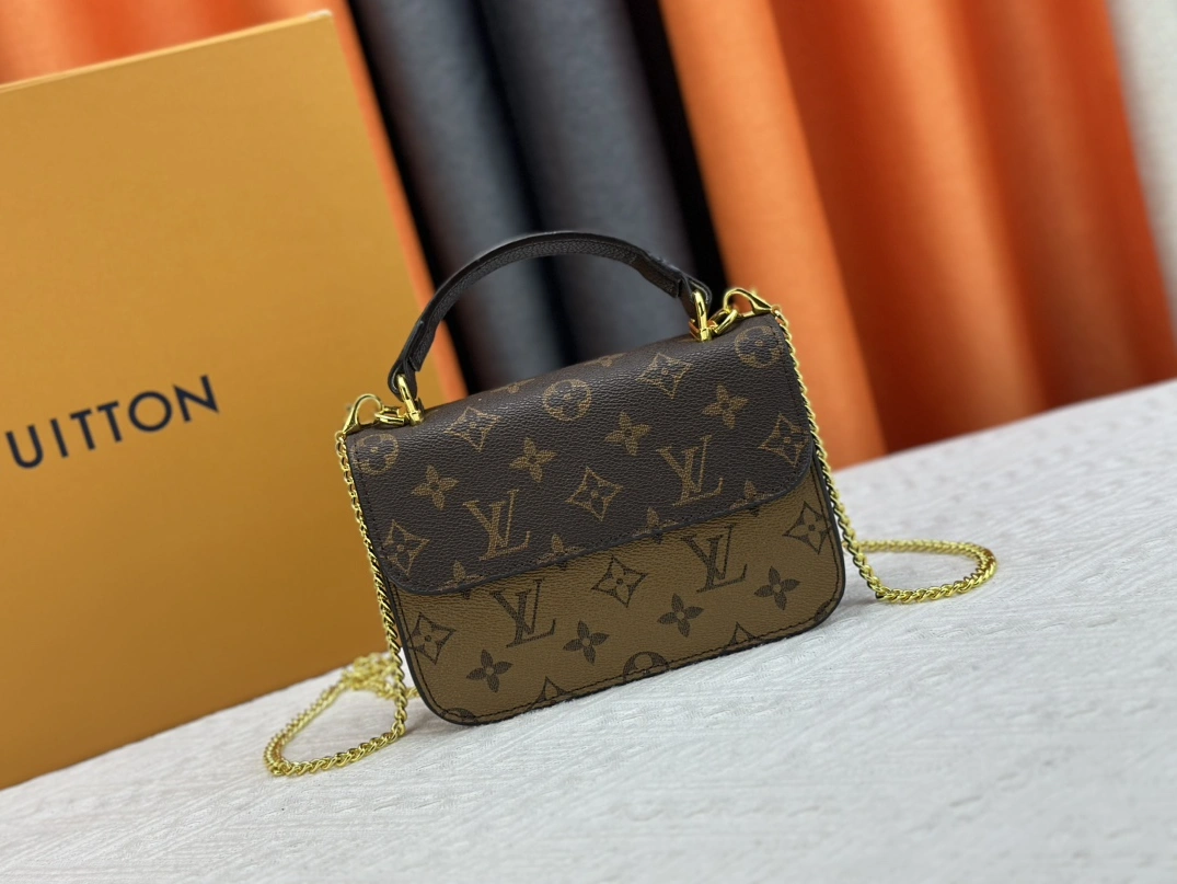 Durable 1952 Louis Vuitton AAA Quality Messenger Bags For Women