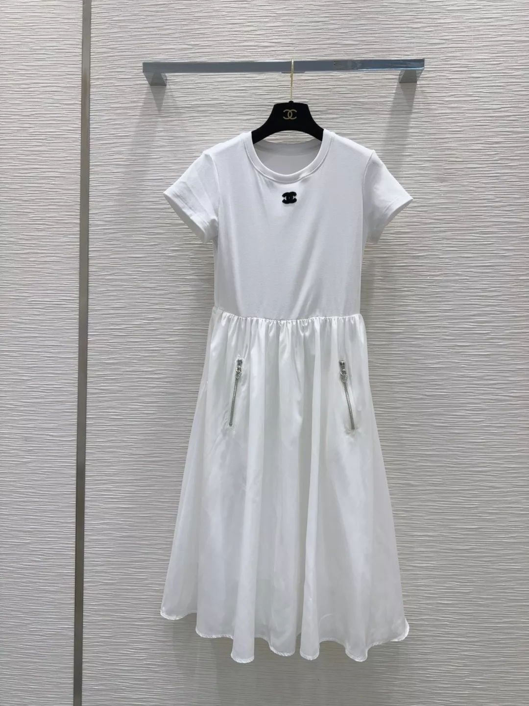 Durable 1965 Chanel Dresses Sleeveless For Women