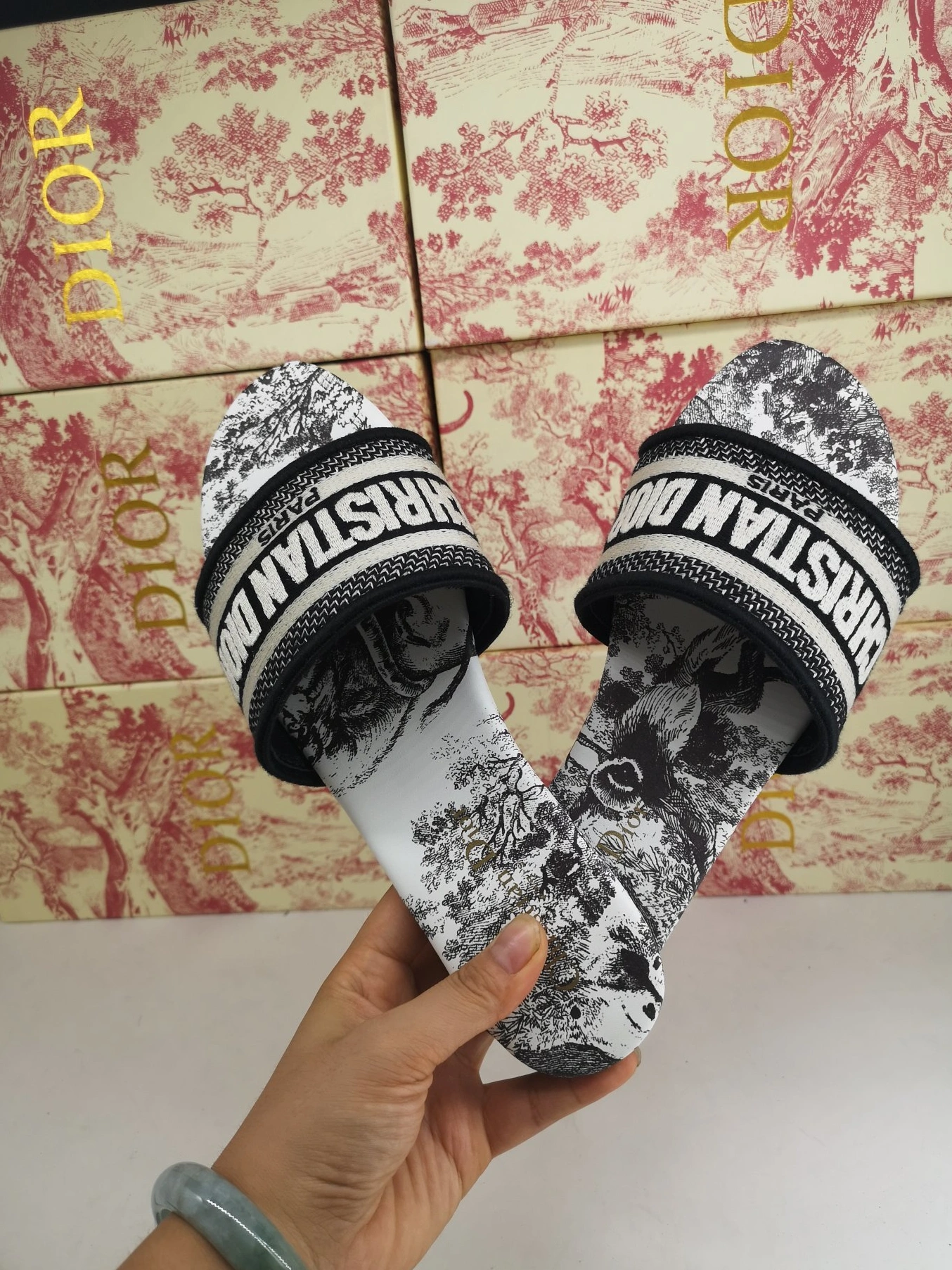 Durable 2023 Christian Dior Slippers For Women