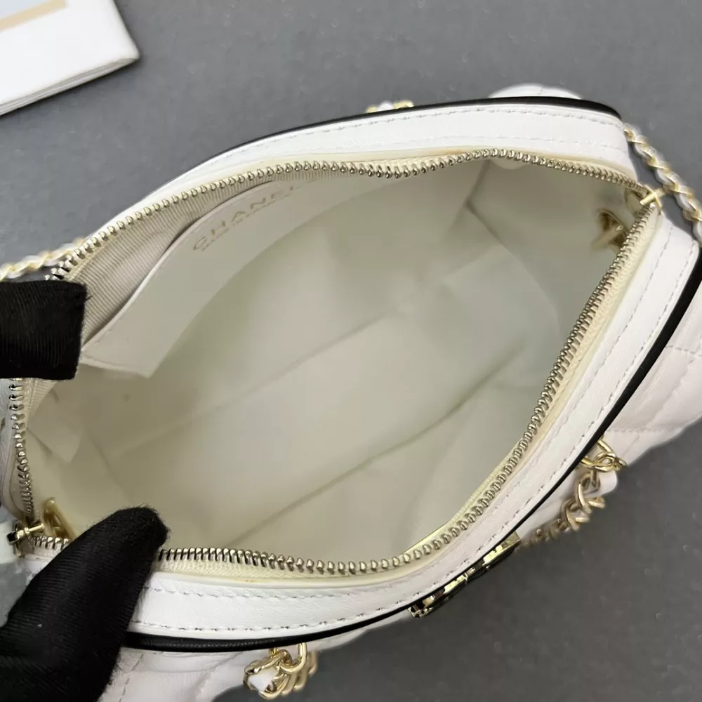 Durable 2120 Chanel AAA Quality Messenger Bags For Women