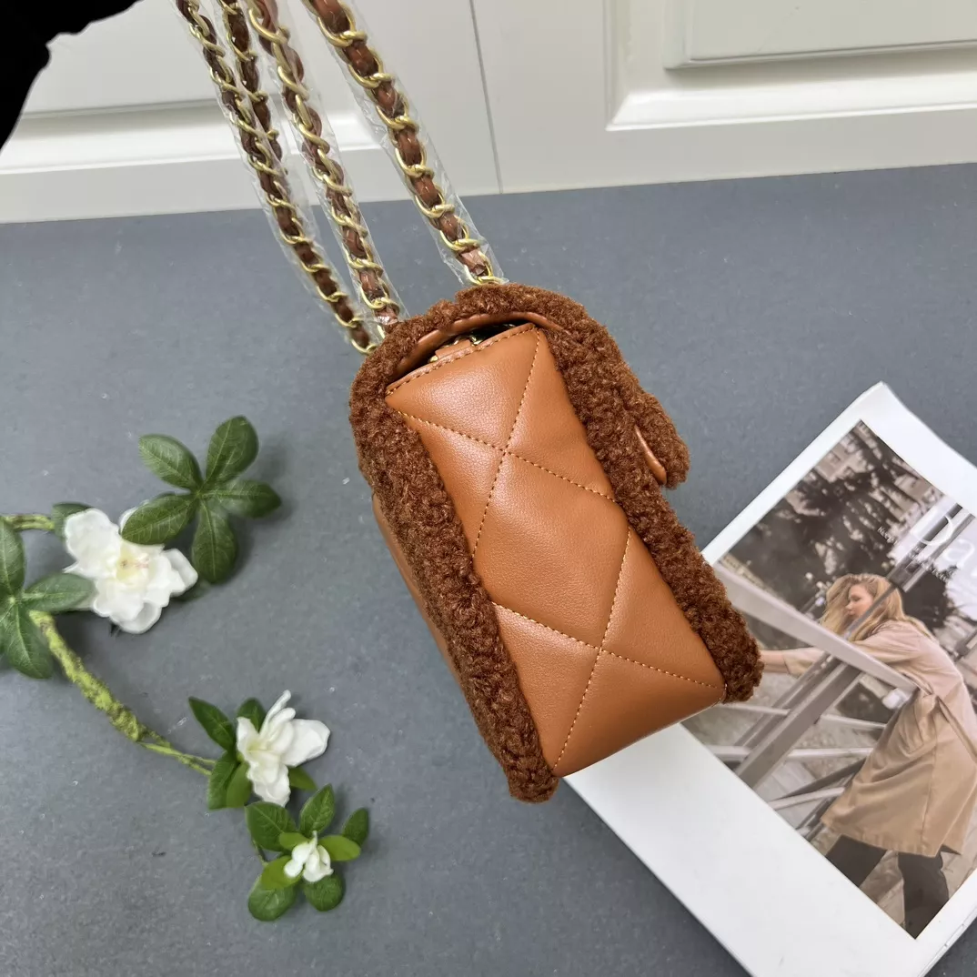 Durable 2122 Chanel AAA Quality Shoulder Bags For Women