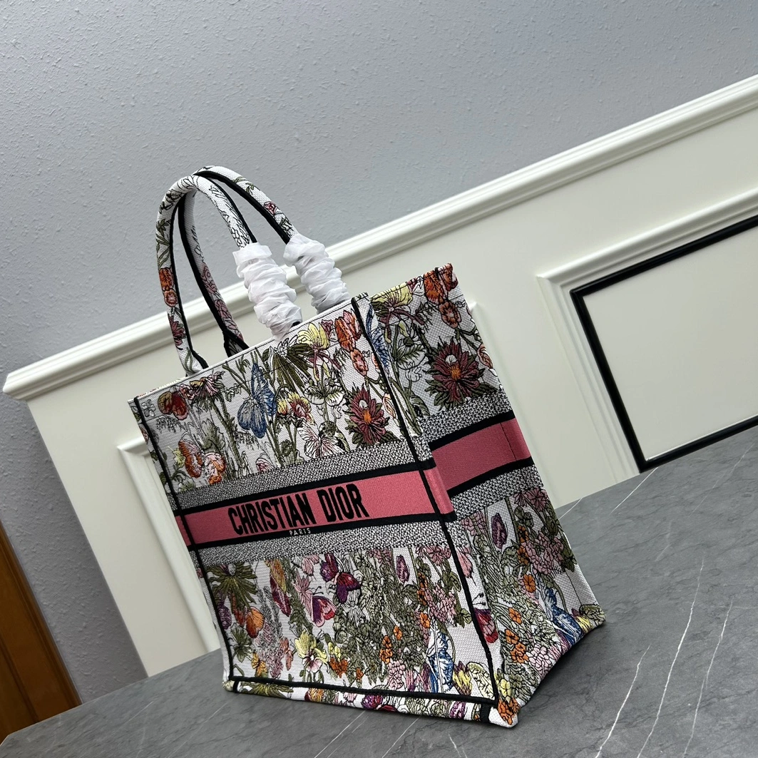 Durable 2388 Christian Dior AAA Quality Tote-Handbags For Women