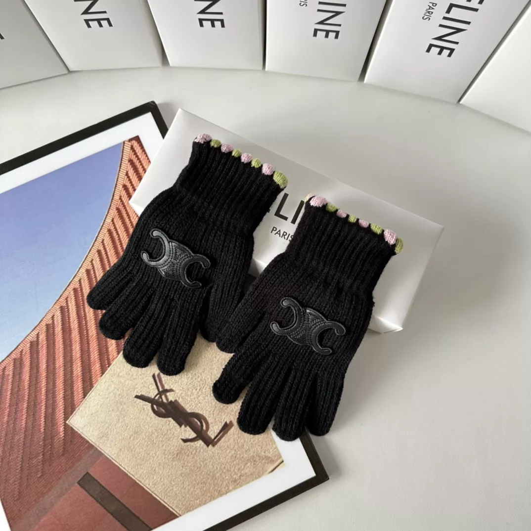 Durable 2413 Celine Gloves