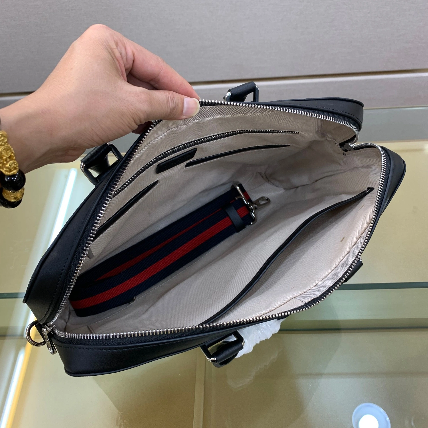 Durable 245 Gucci AAA Man Handbags