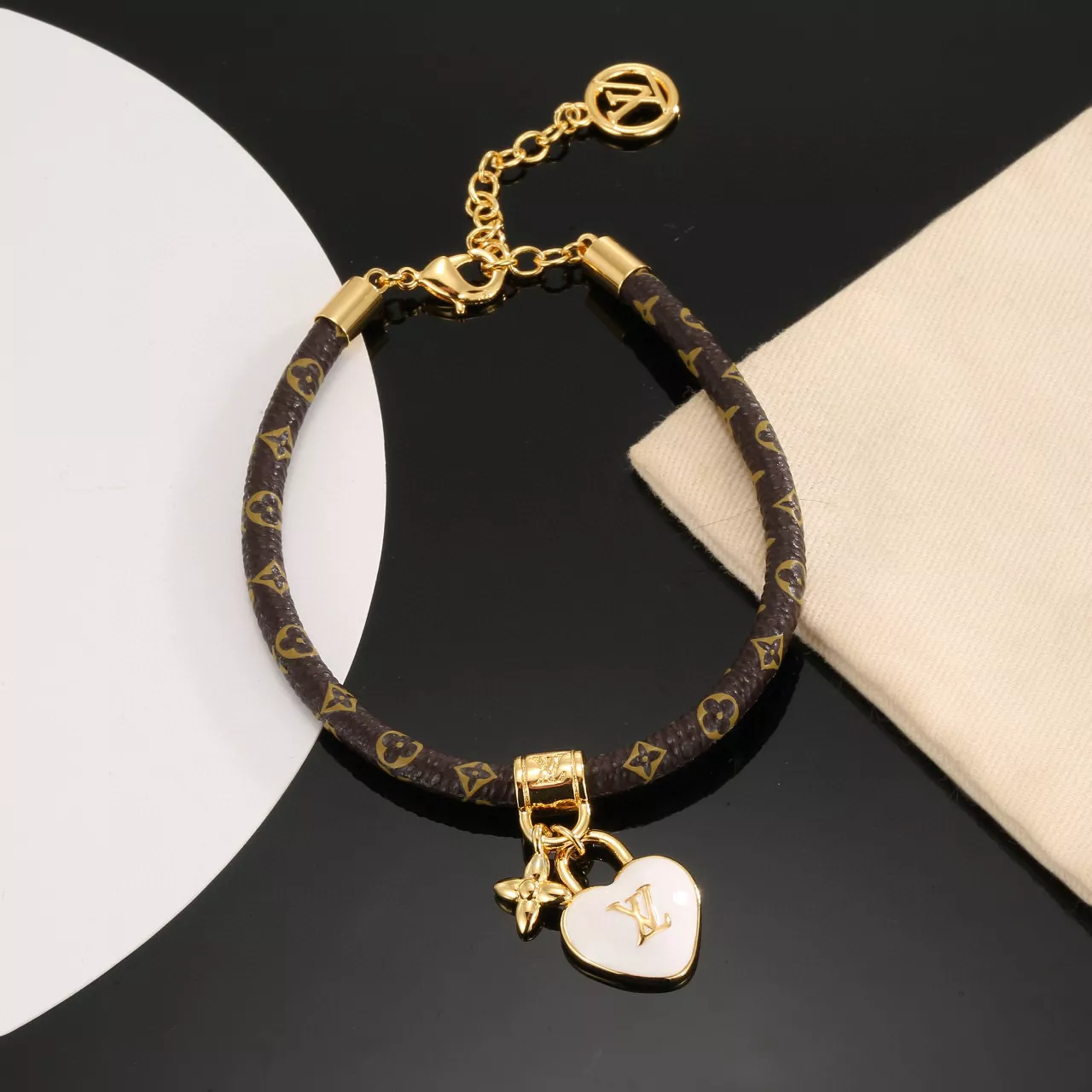 Durable 2451 Louis Vuitton LV Bracelets