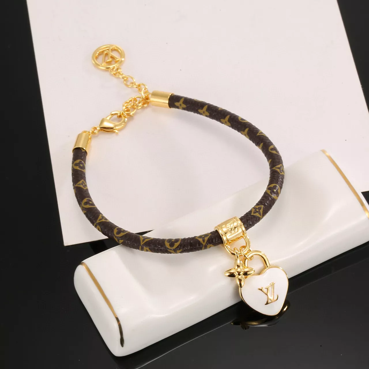 Durable 2451 Louis Vuitton LV Bracelets