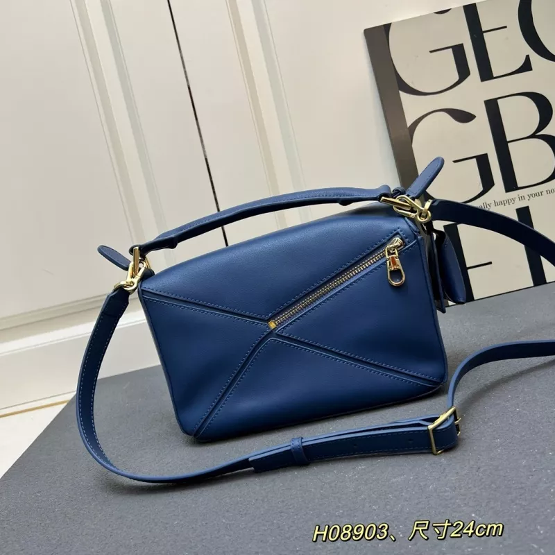 Durable 2465 LOEWE AAA Quality Messenger Bags For Women