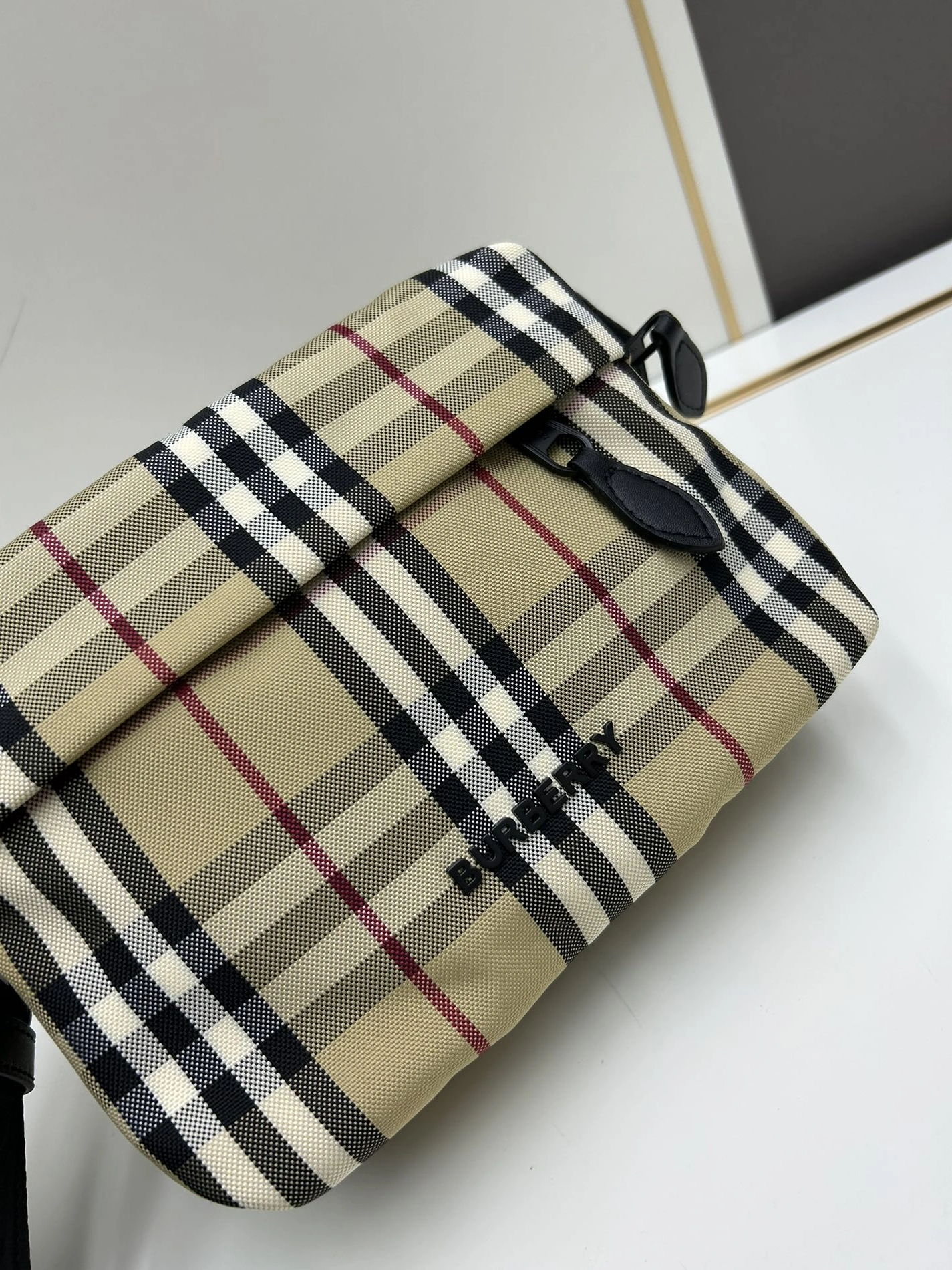 Durable 2488 Burberry AAA Quality Messenger Bags For Unisex