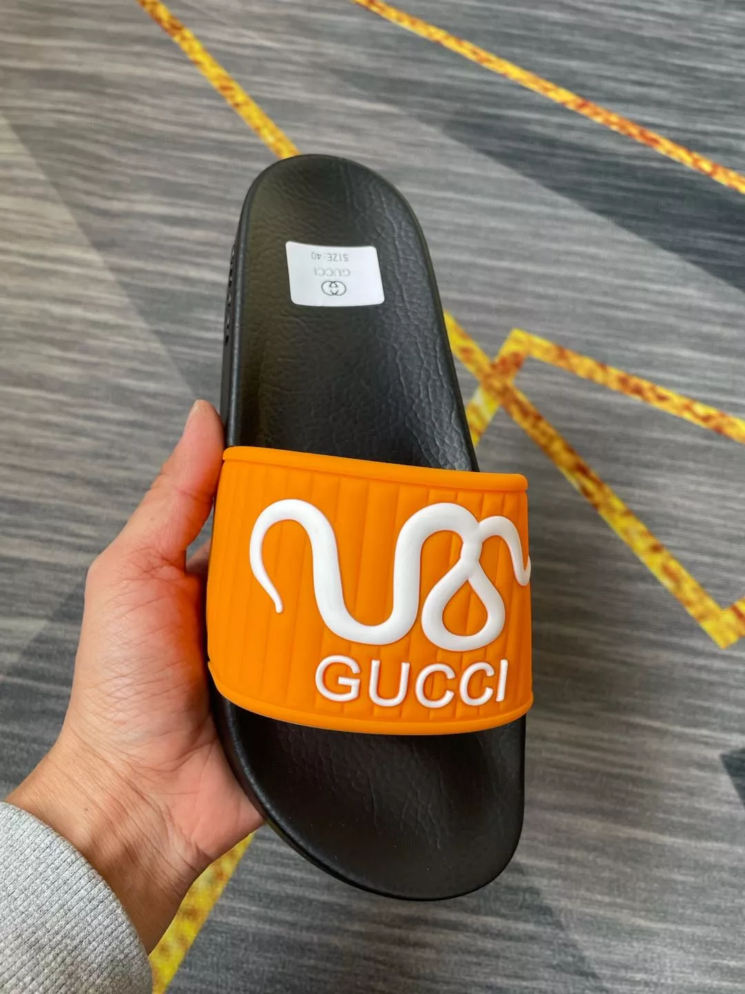 Durable 2524 Gucci Slippers For Men