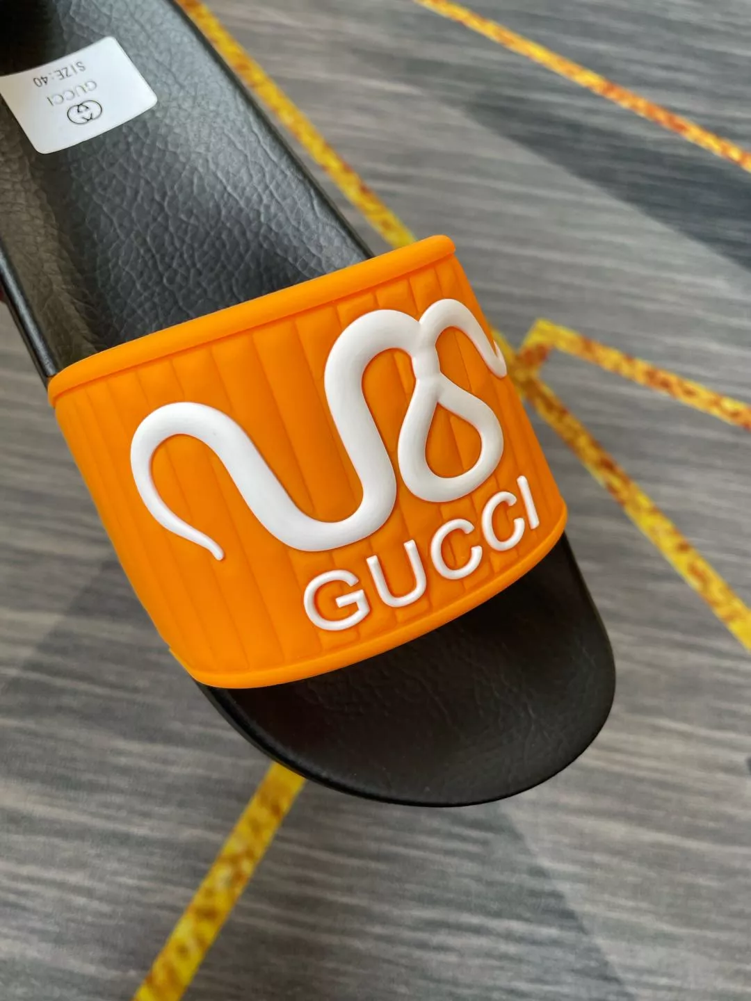 Durable 2524 Gucci Slippers For Men