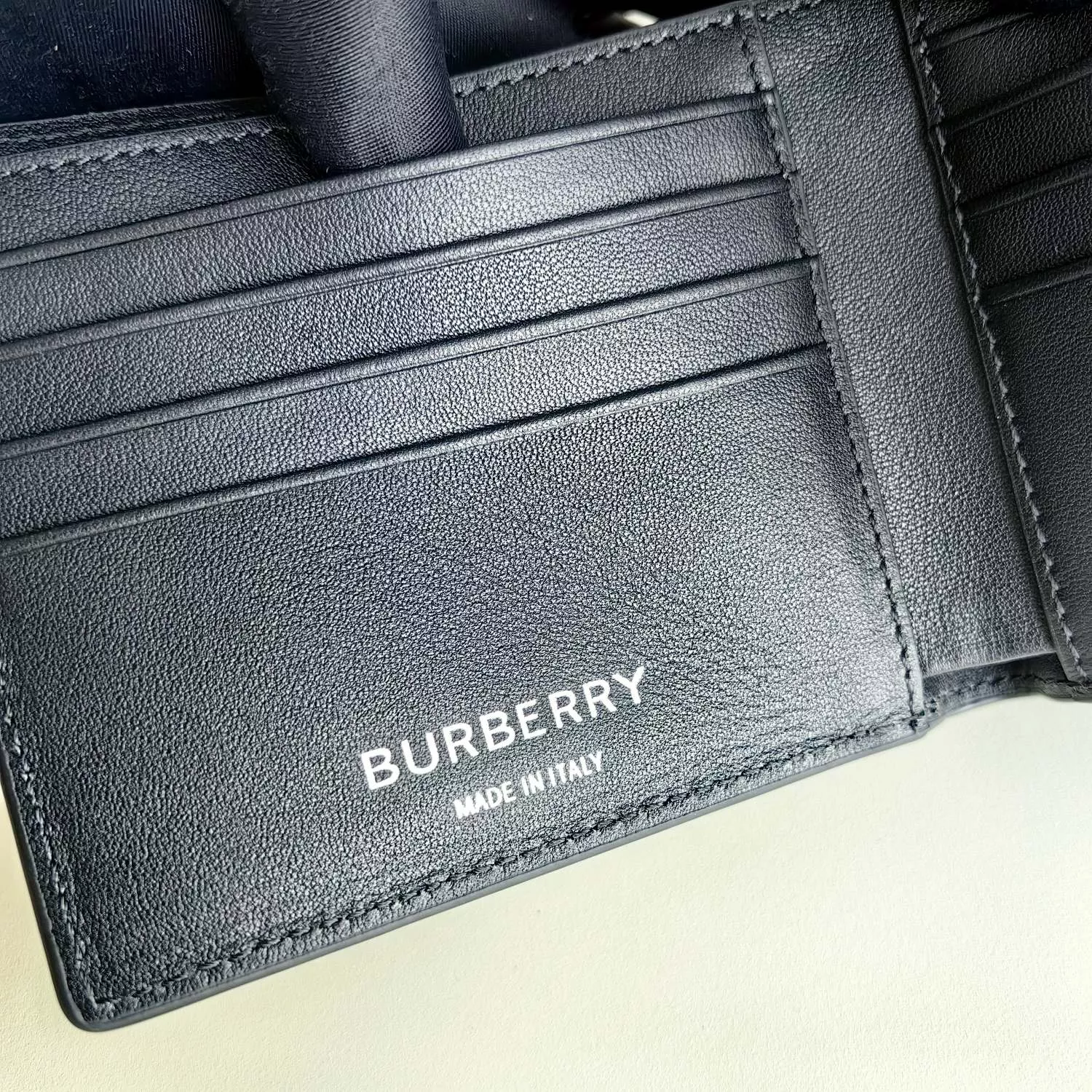 Durable 2565 Burberry AAA Man Wallets