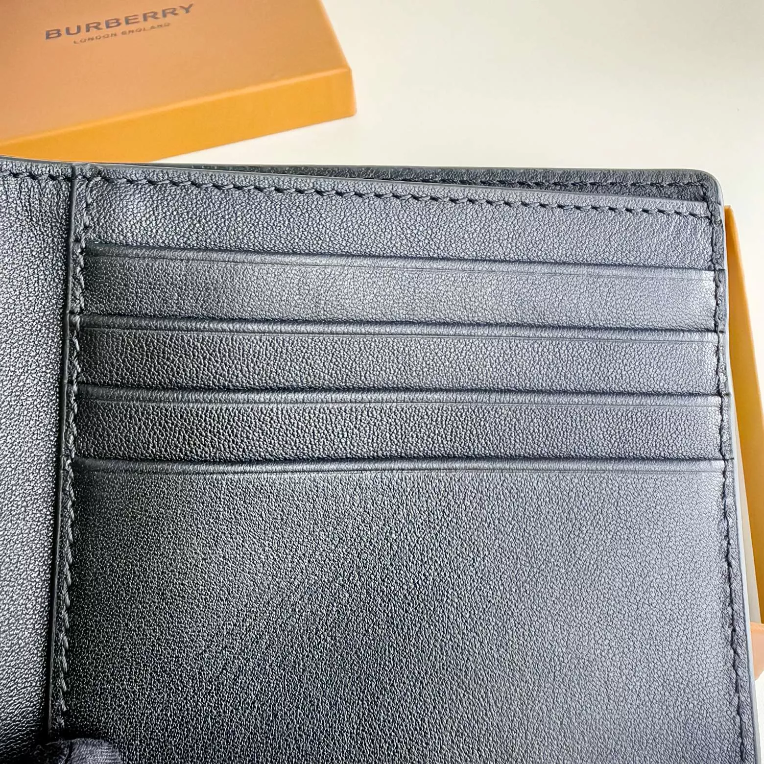 Durable 2565 Burberry AAA Man Wallets