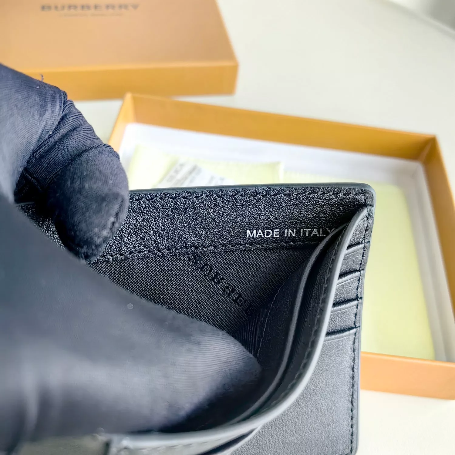 Durable 2565 Burberry AAA Man Wallets