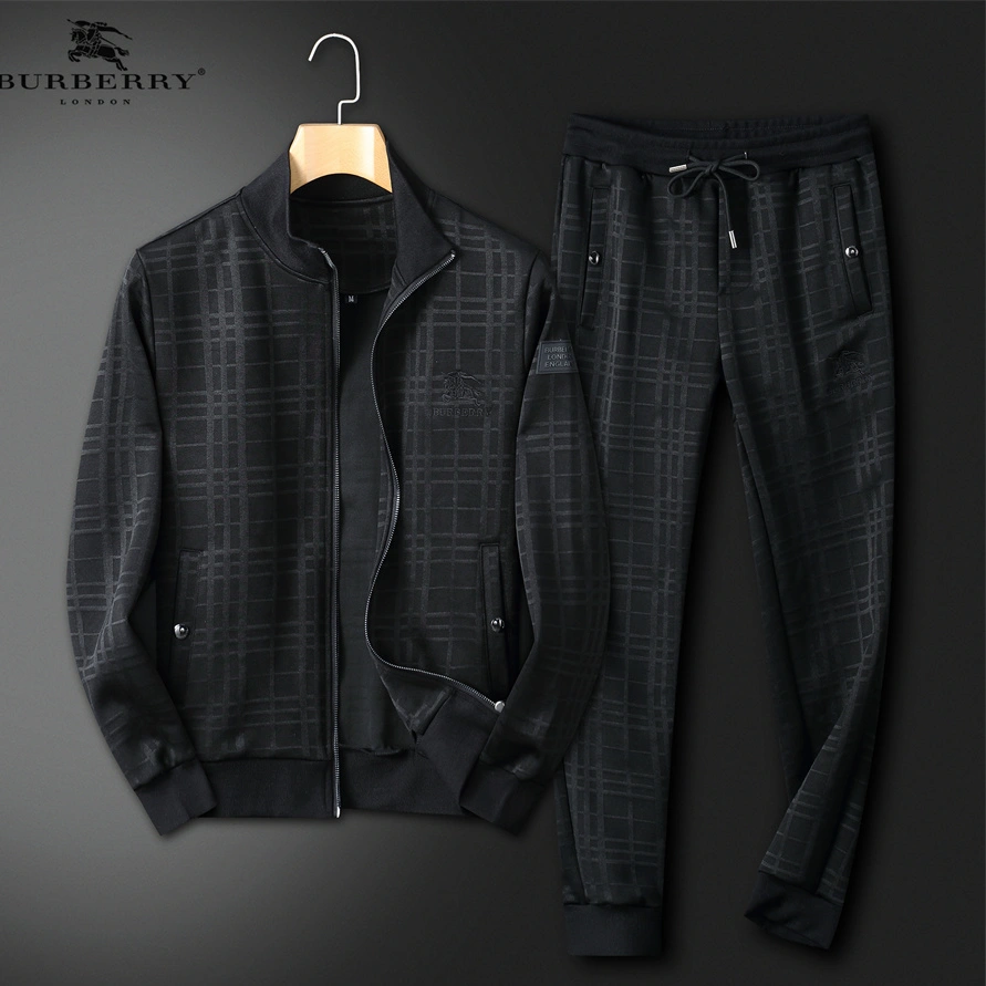 Durable 2607 Burberry Tracksuits Long Sleeved For Men