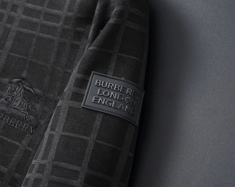Durable 2607 Burberry Tracksuits Long Sleeved For Men