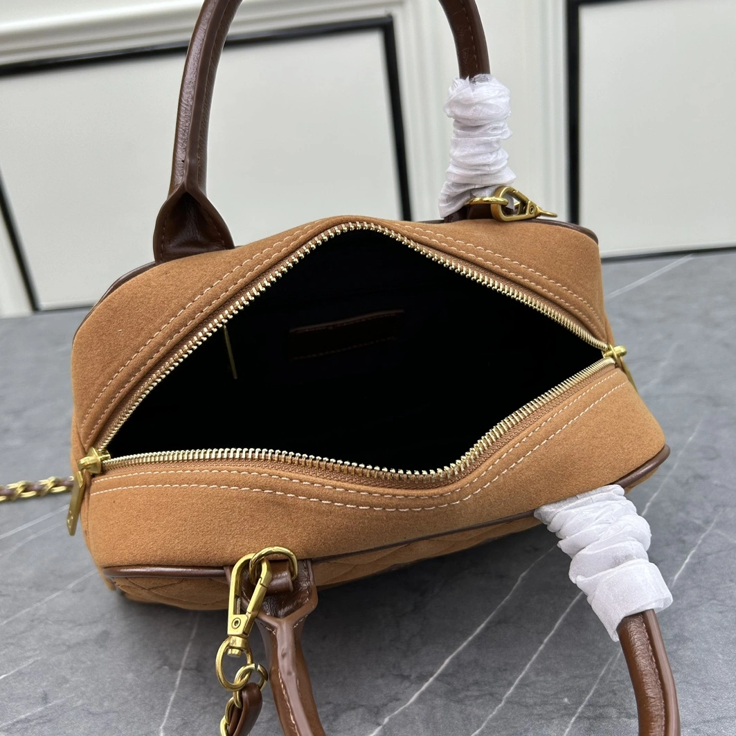 Durable 2635 Chanel AAA Quality Handbags For Women