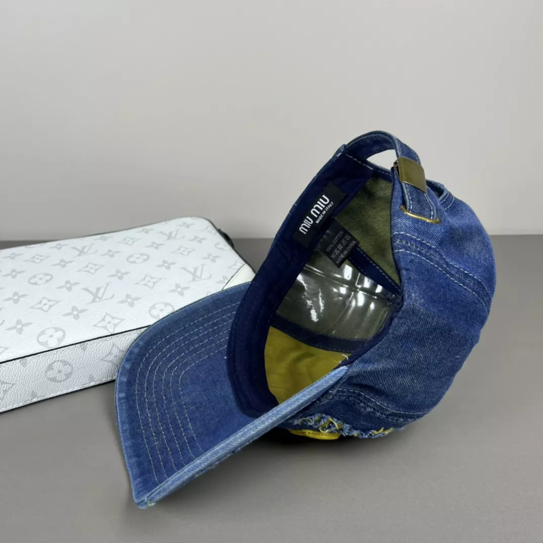 Durable 2671 MIU MIU Caps