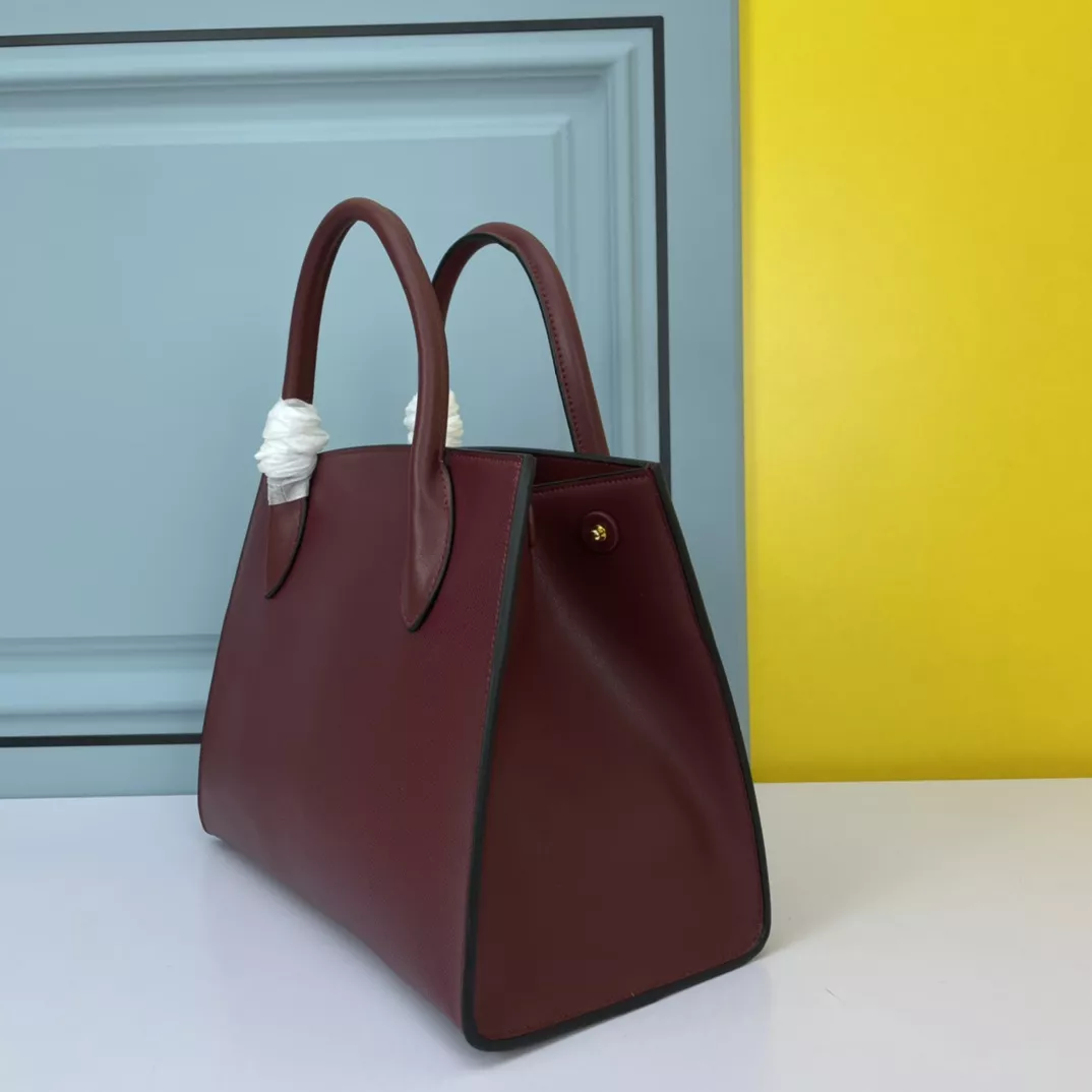 Durable 2699 Prada AAA Quality Handbags For Women