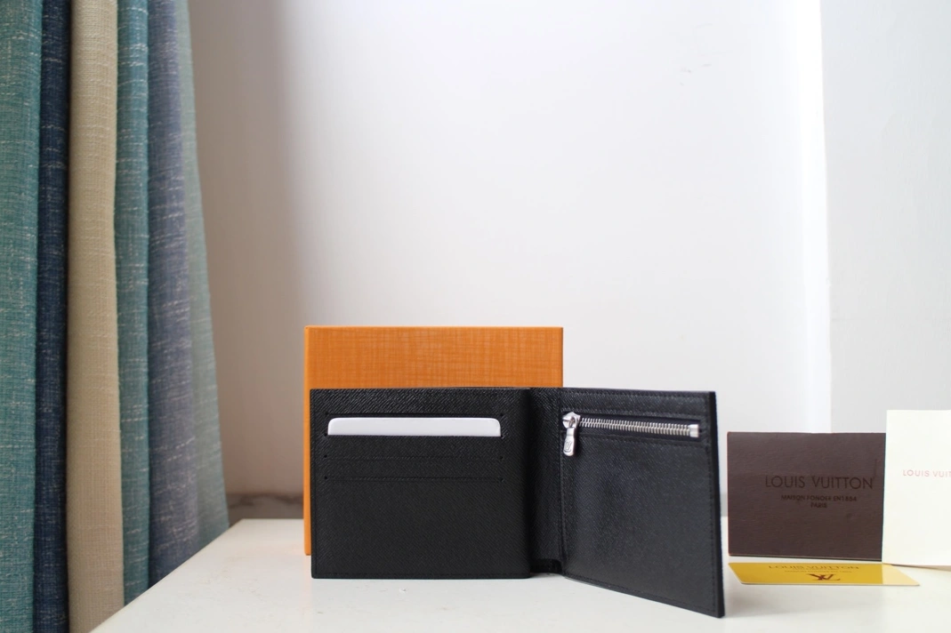 Durable 2717 Louis Vuitton AAA Man Wallets