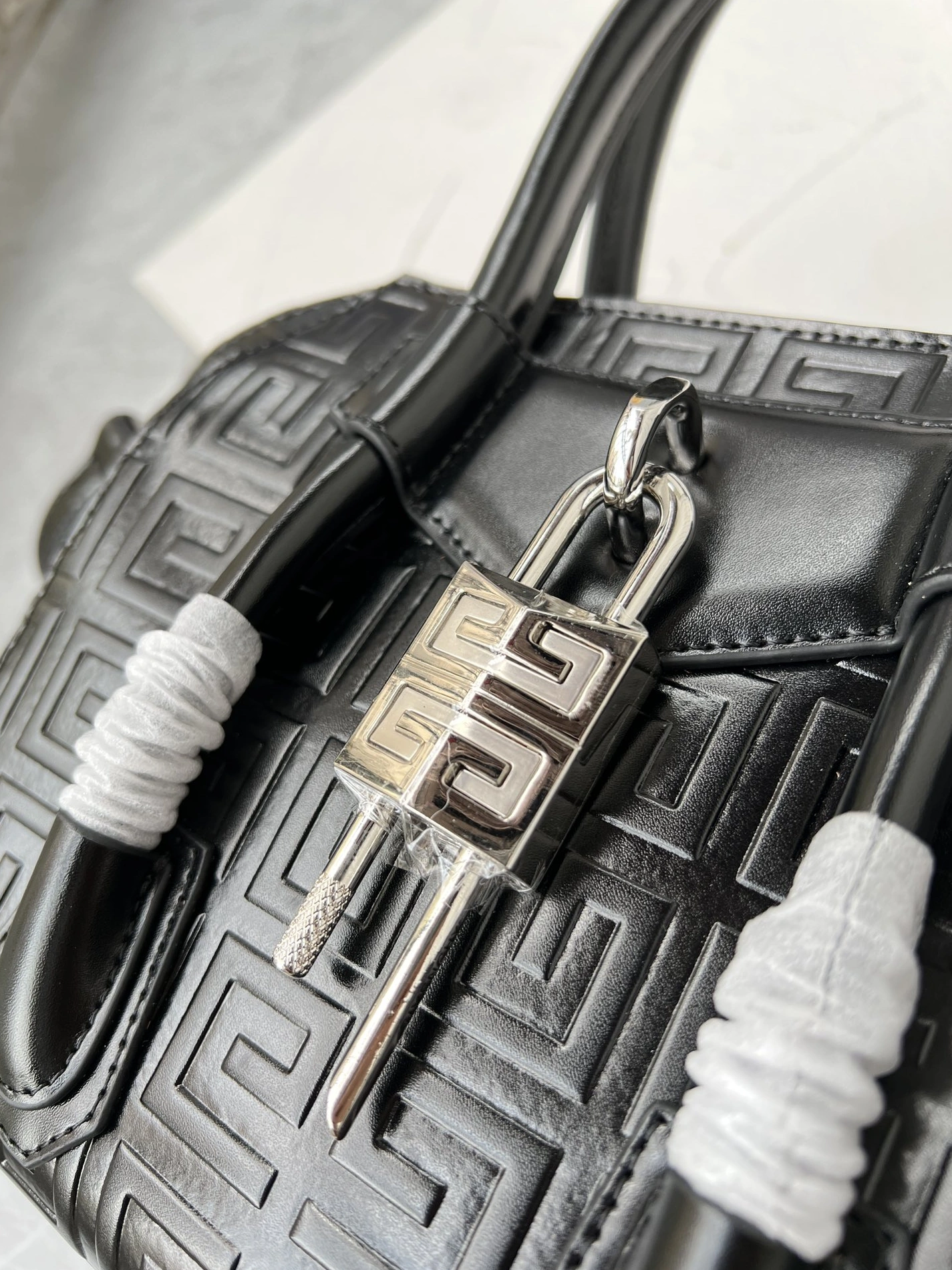 Durable 2889 Givenchy AAA Quality Handbags For Women