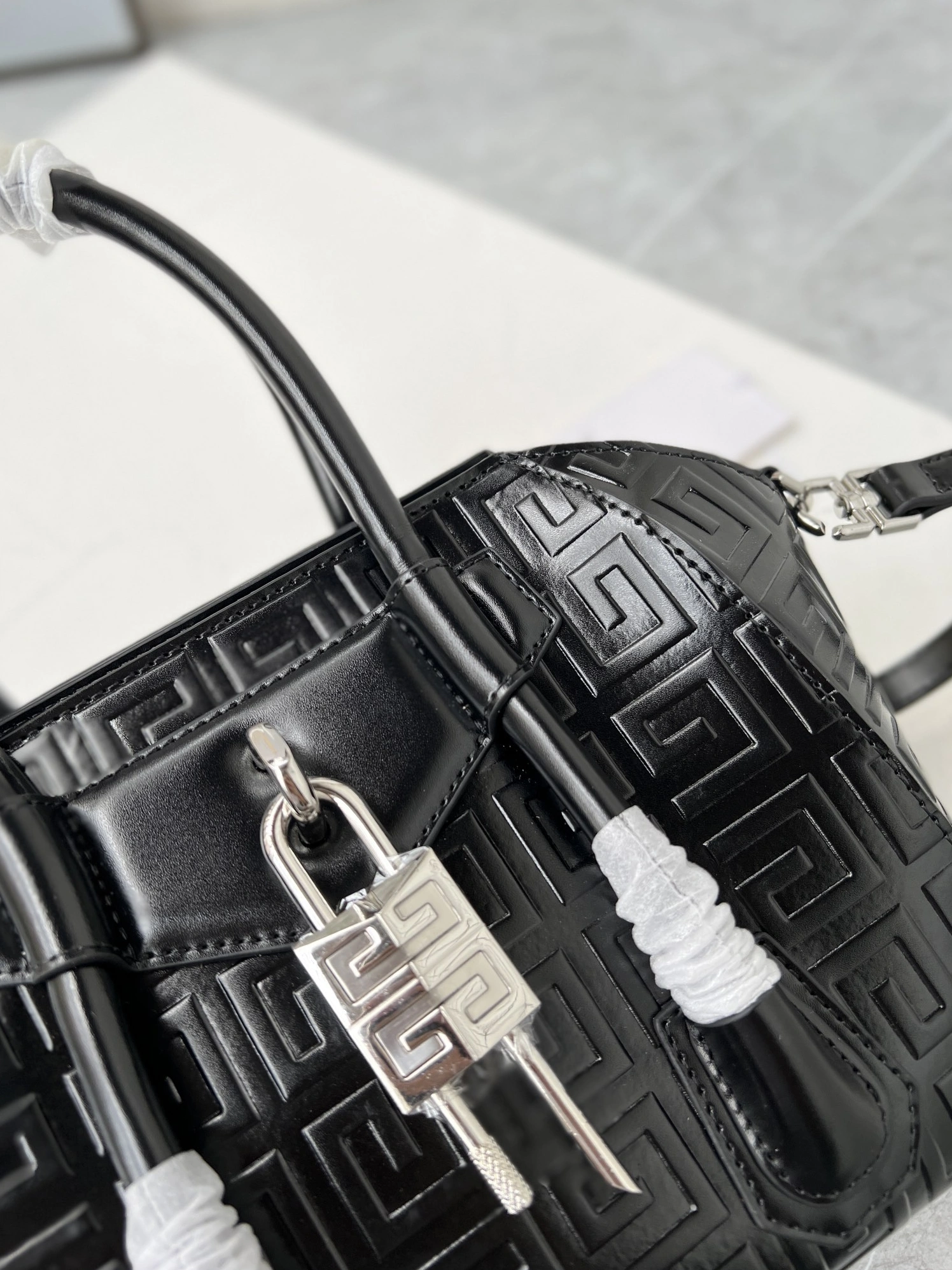 Durable 2889 Givenchy AAA Quality Handbags For Women
