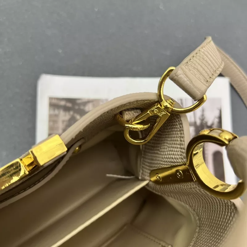 Durable 2907 Louis Vuitton AAA Quality Handbags For Women