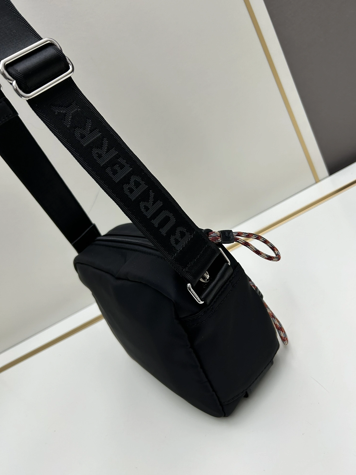 Durable 2969 Burberry AAA Quality Messenger Bags For Unisex