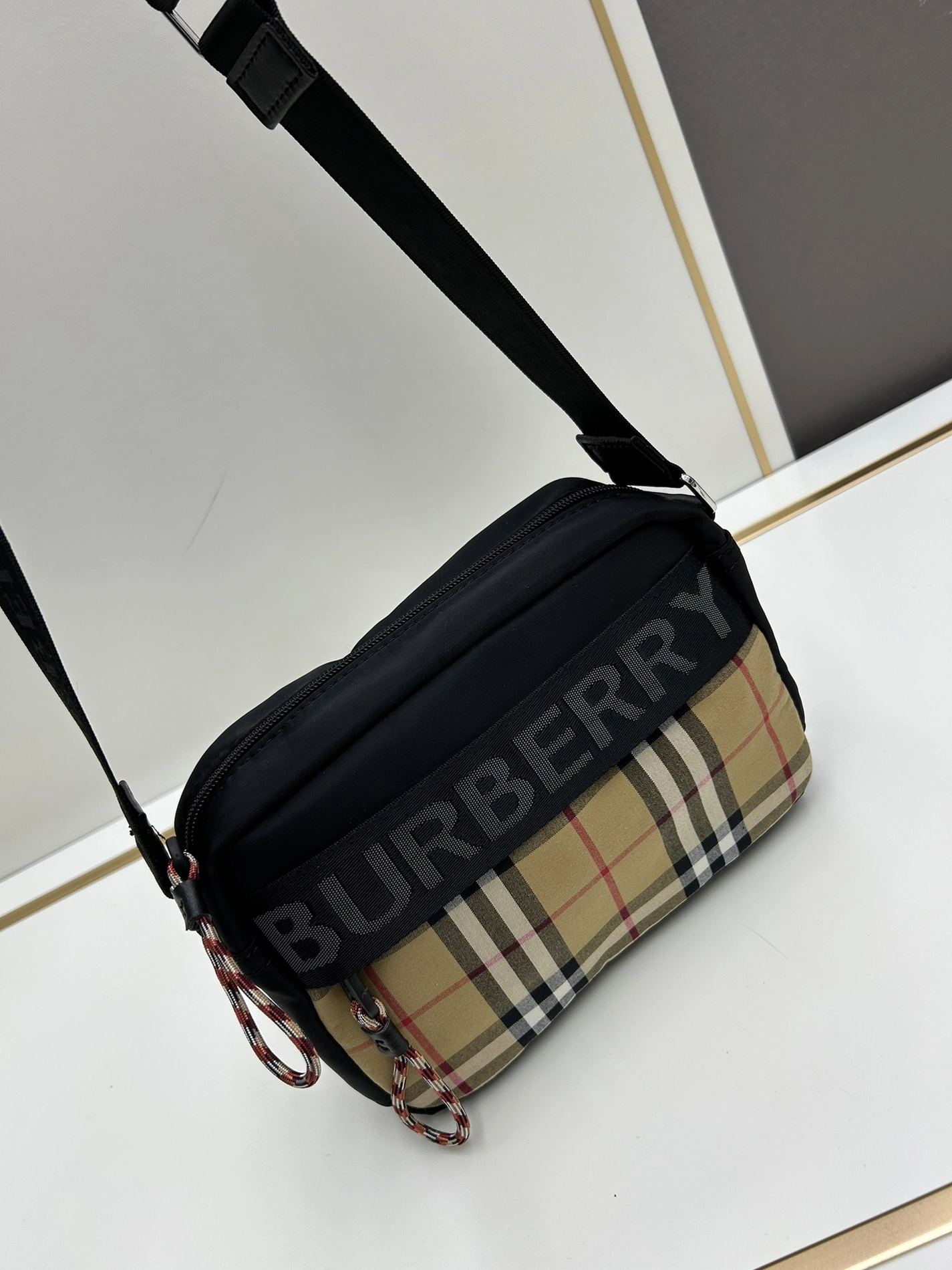 Durable 2969 Burberry AAA Quality Messenger Bags For Unisex