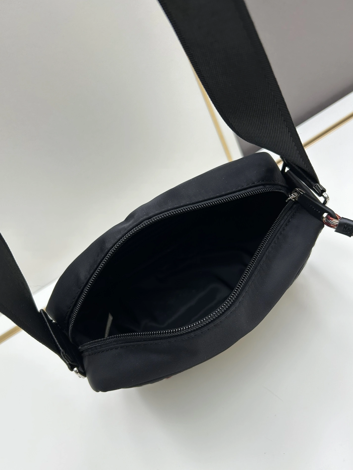 Durable 2969 Burberry AAA Quality Messenger Bags For Unisex