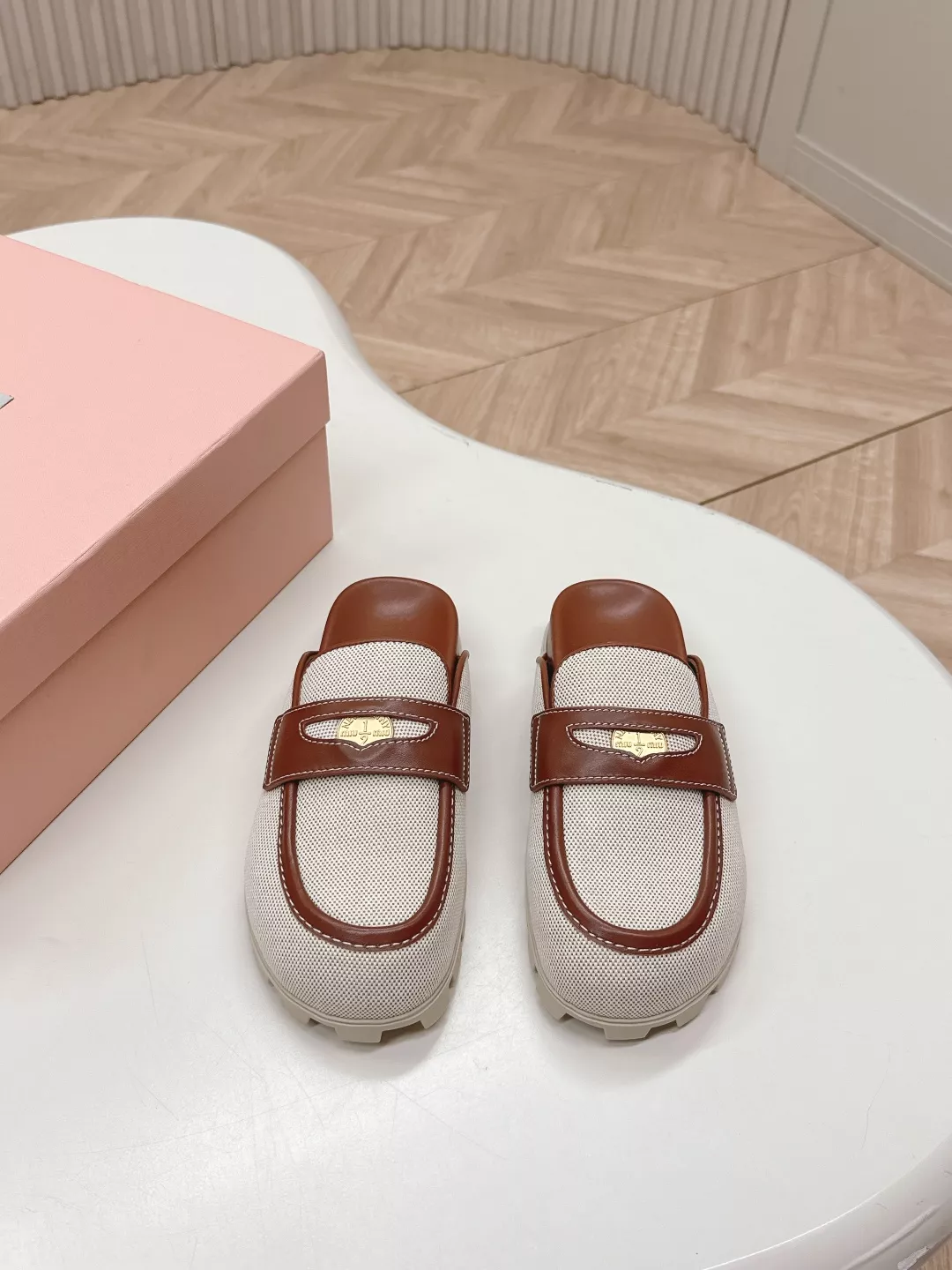 Durable 3021 MIU MIU Slippers For Women