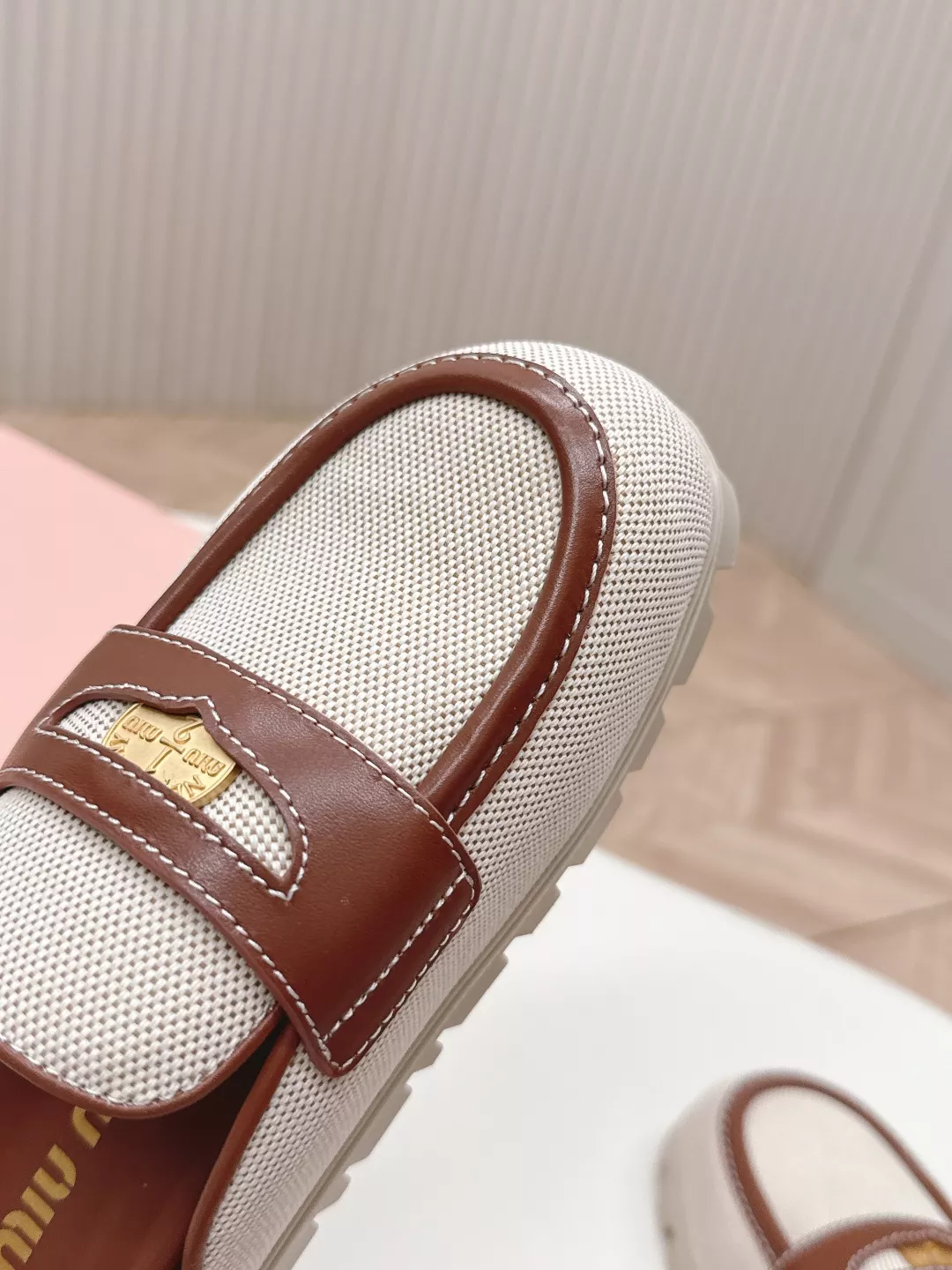 Durable 3021 MIU MIU Slippers For Women