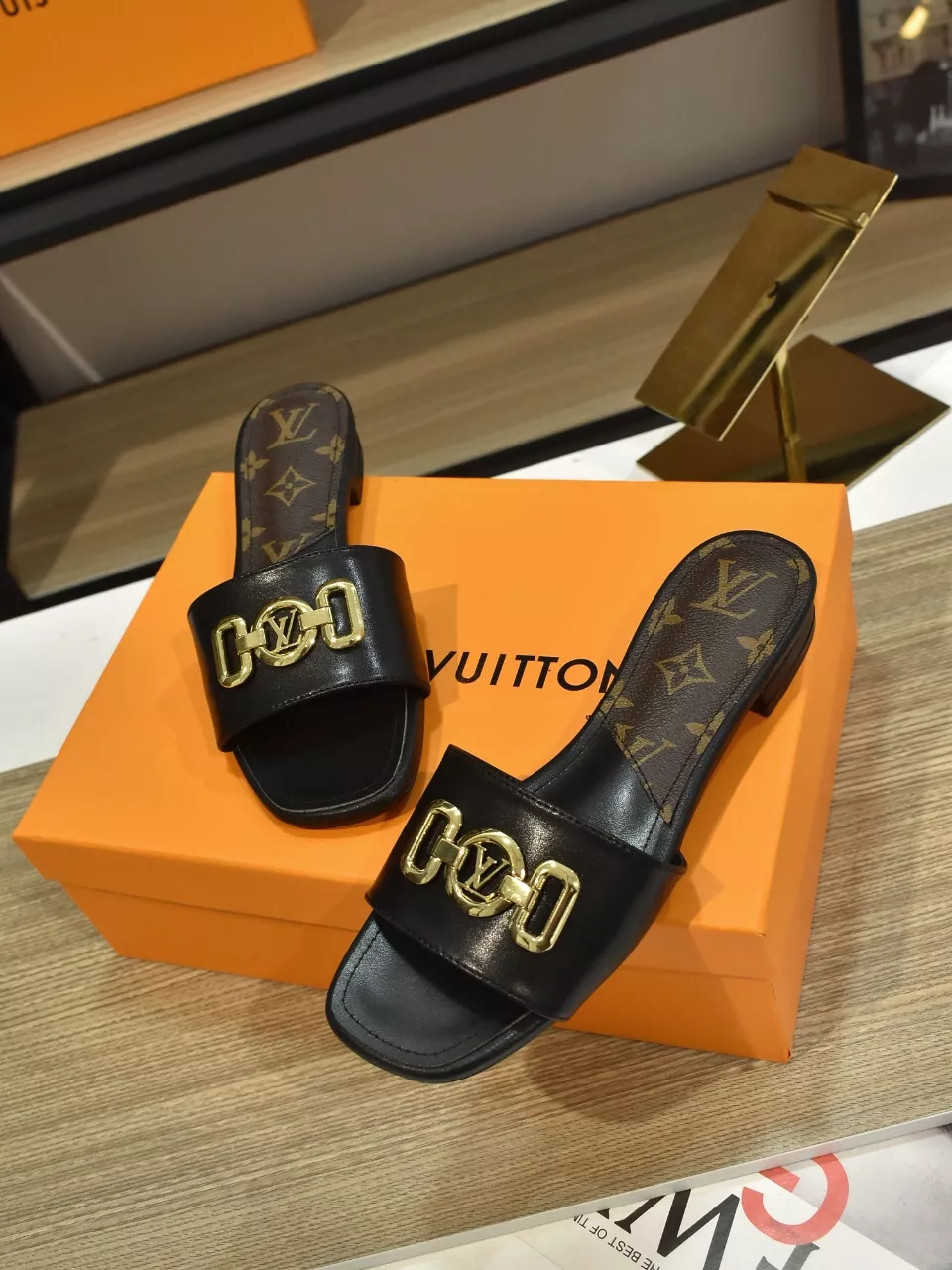 Durable 3107 Louis Vuitton Slippers For Women