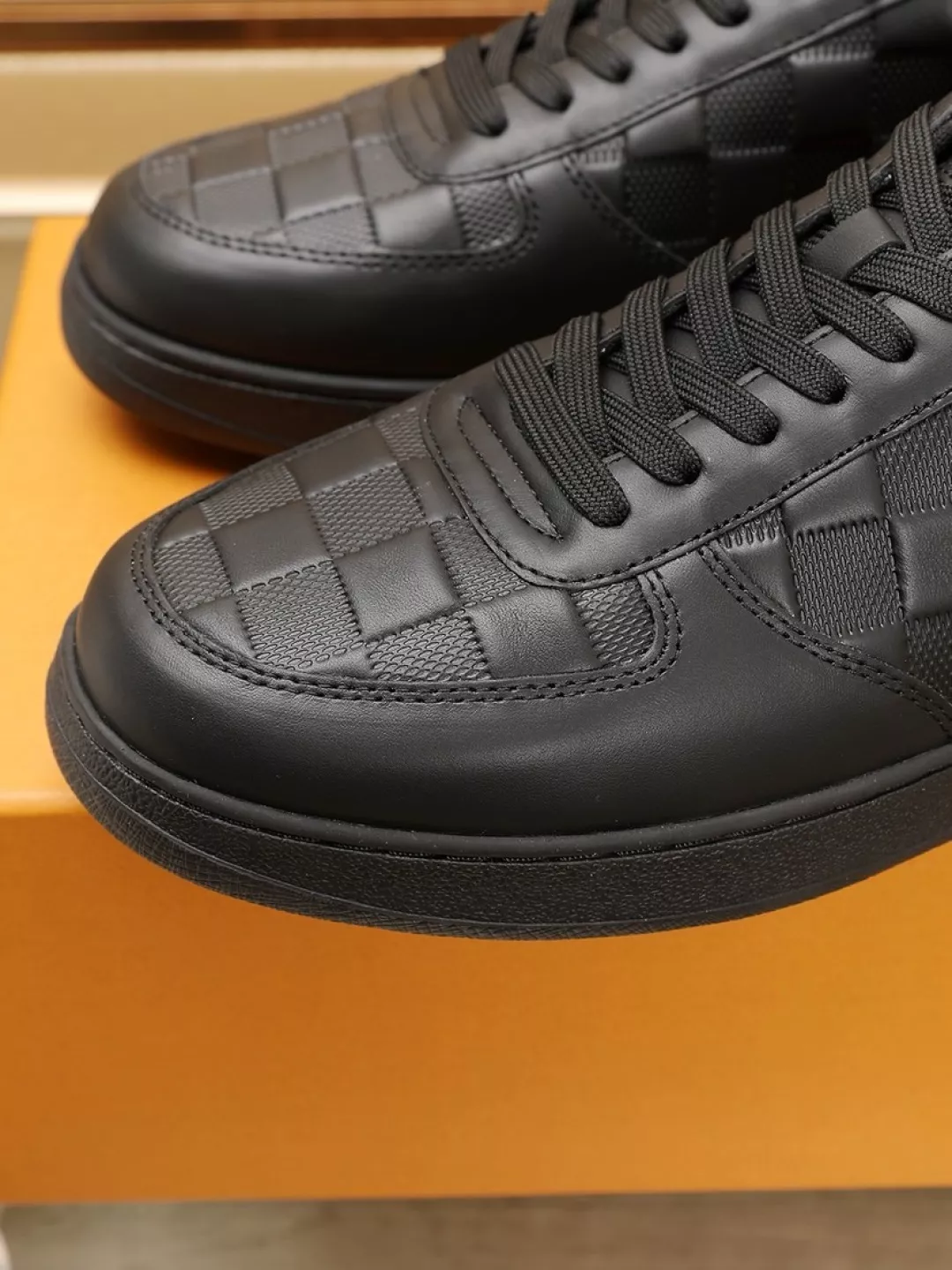 Durable 3346 Louis Vuitton Casual Shoes For Men