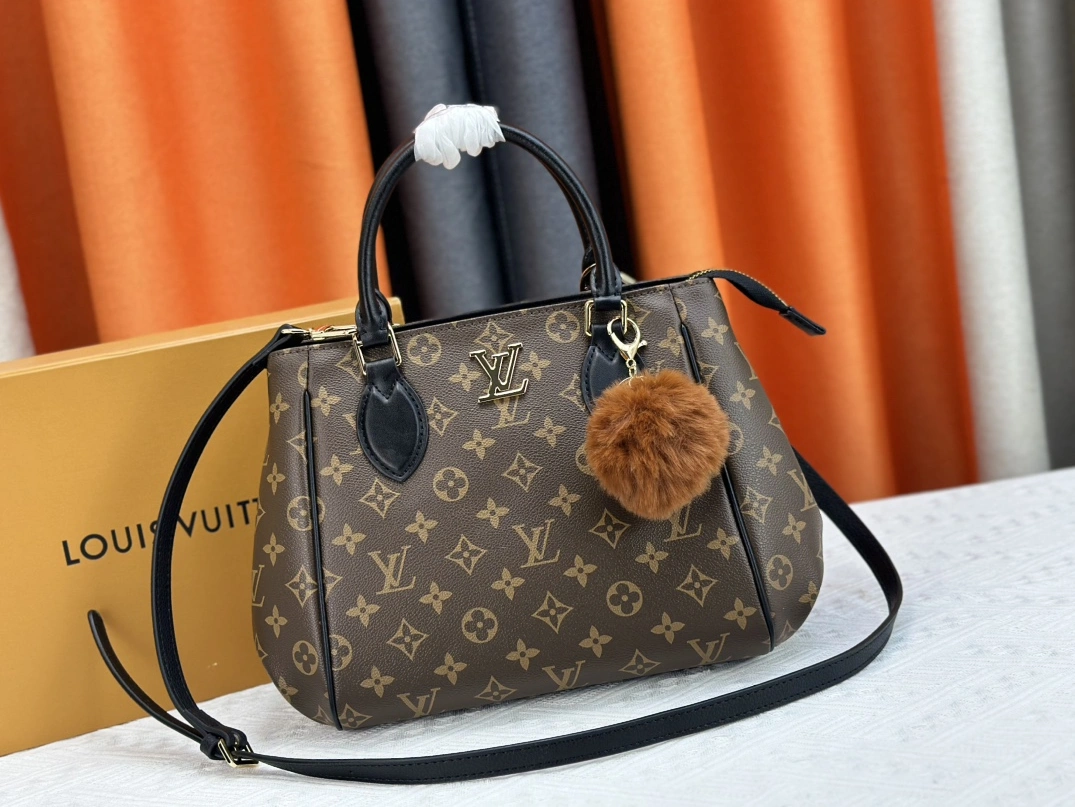 Durable 3474 Louis Vuitton AAA Quality Handbags For Women