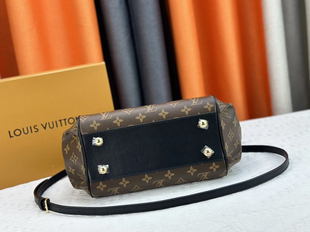 Durable 3474 Louis Vuitton AAA Quality Handbags For Women