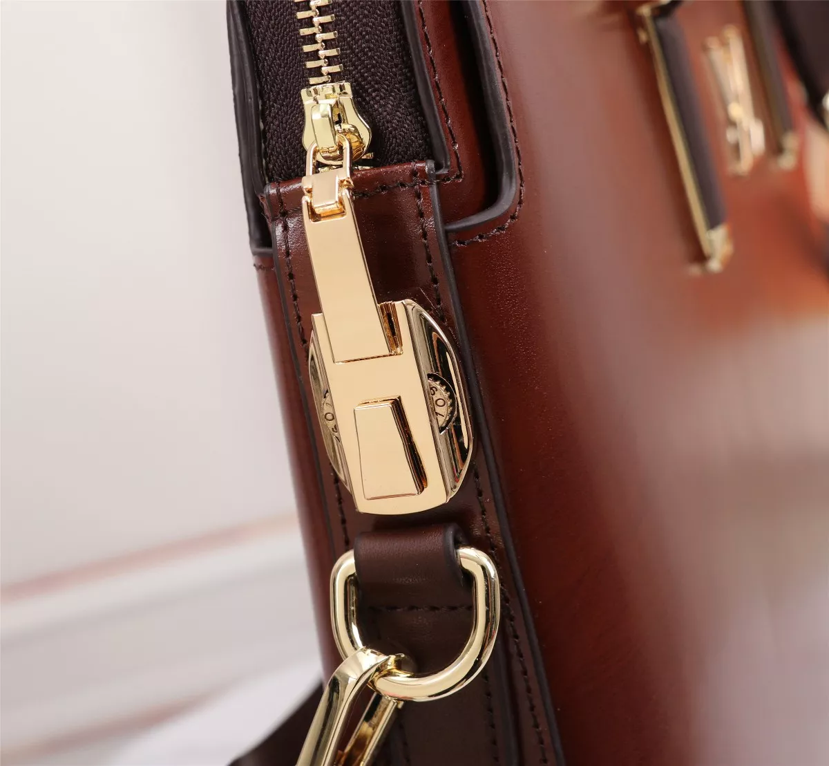 Durable 3580 Louis Vuitton AAA Man Handbags