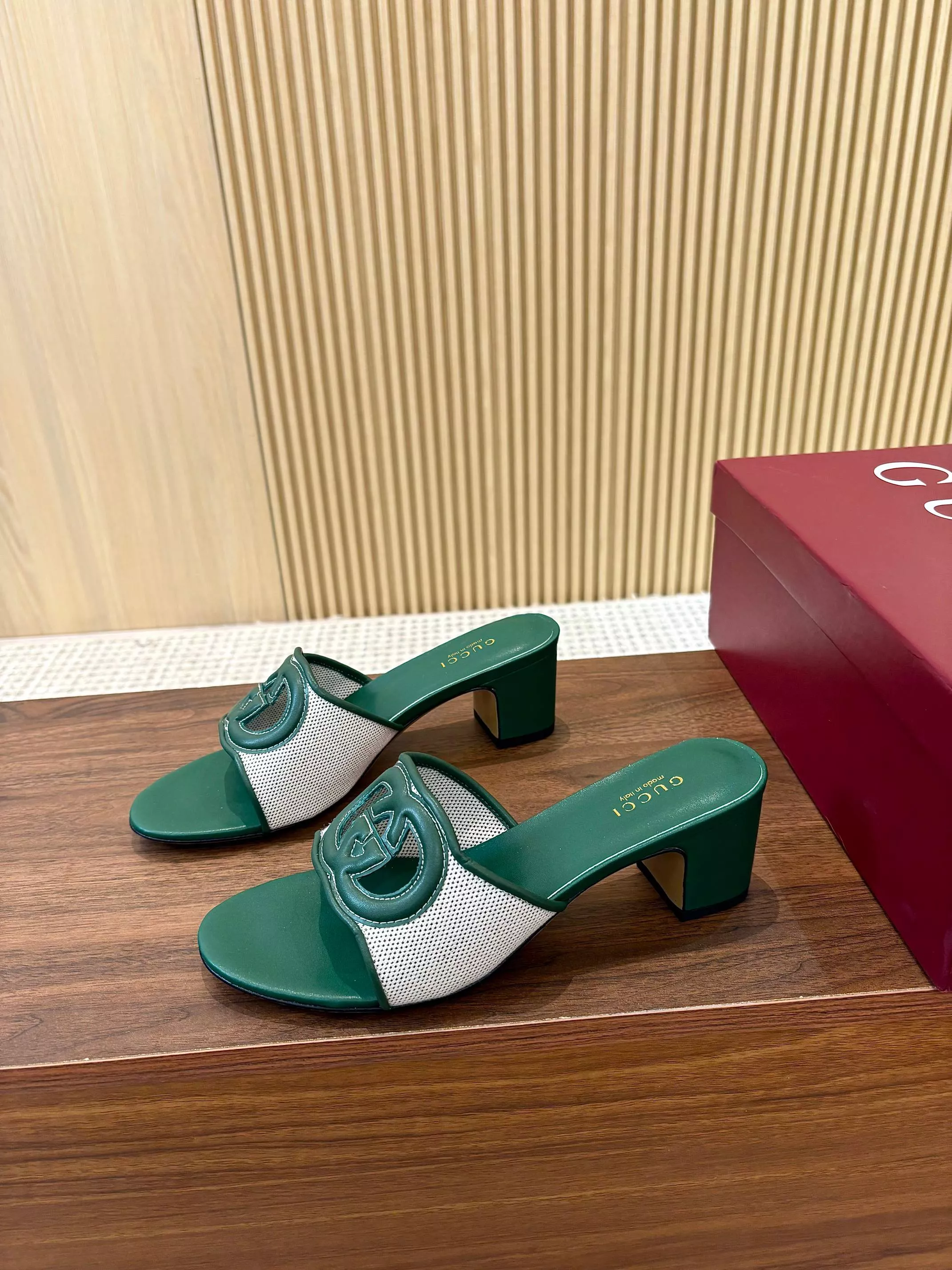 Durable 3595 Gucci Slippers For Women