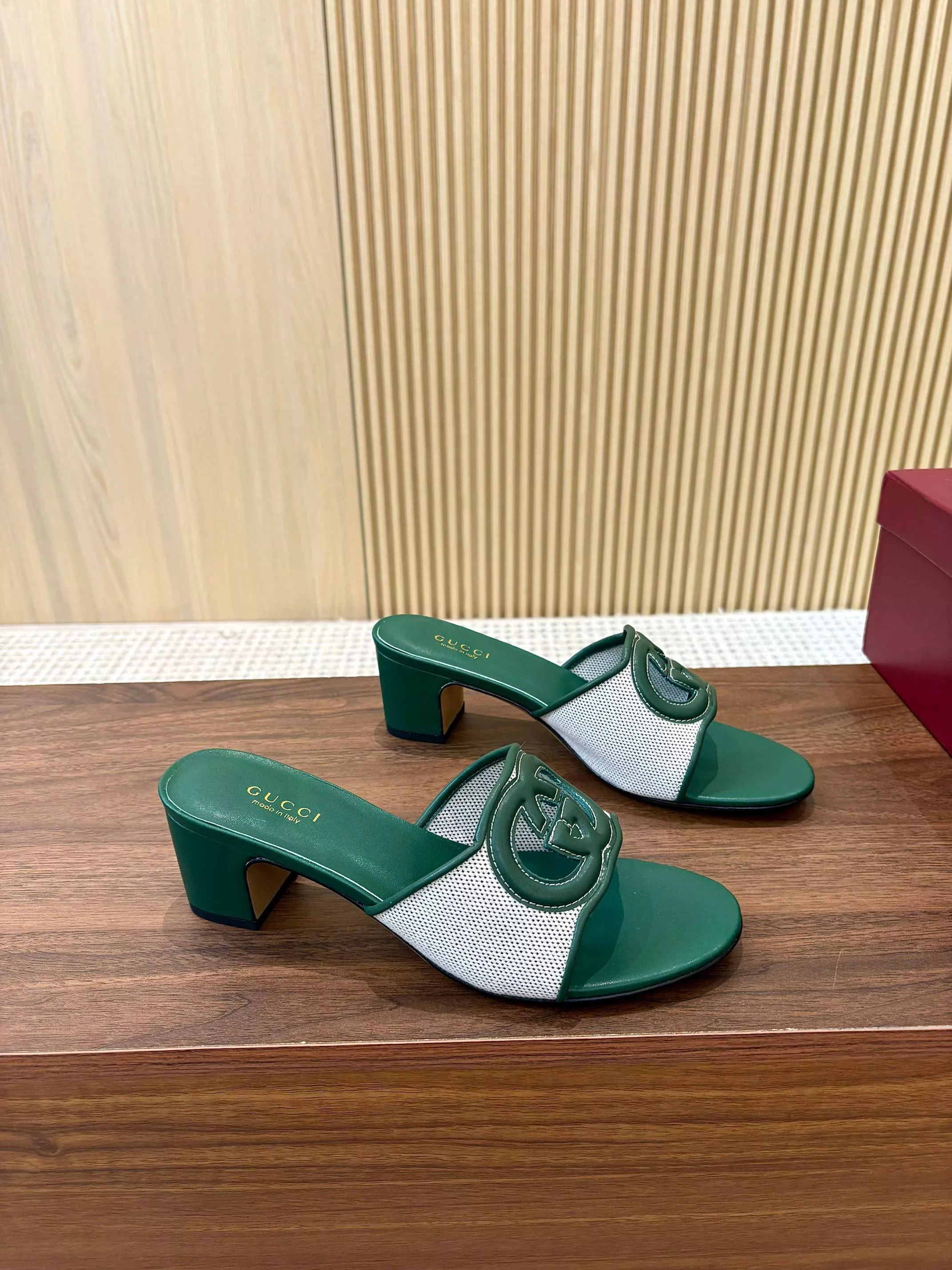 Durable 3595 Gucci Slippers For Women