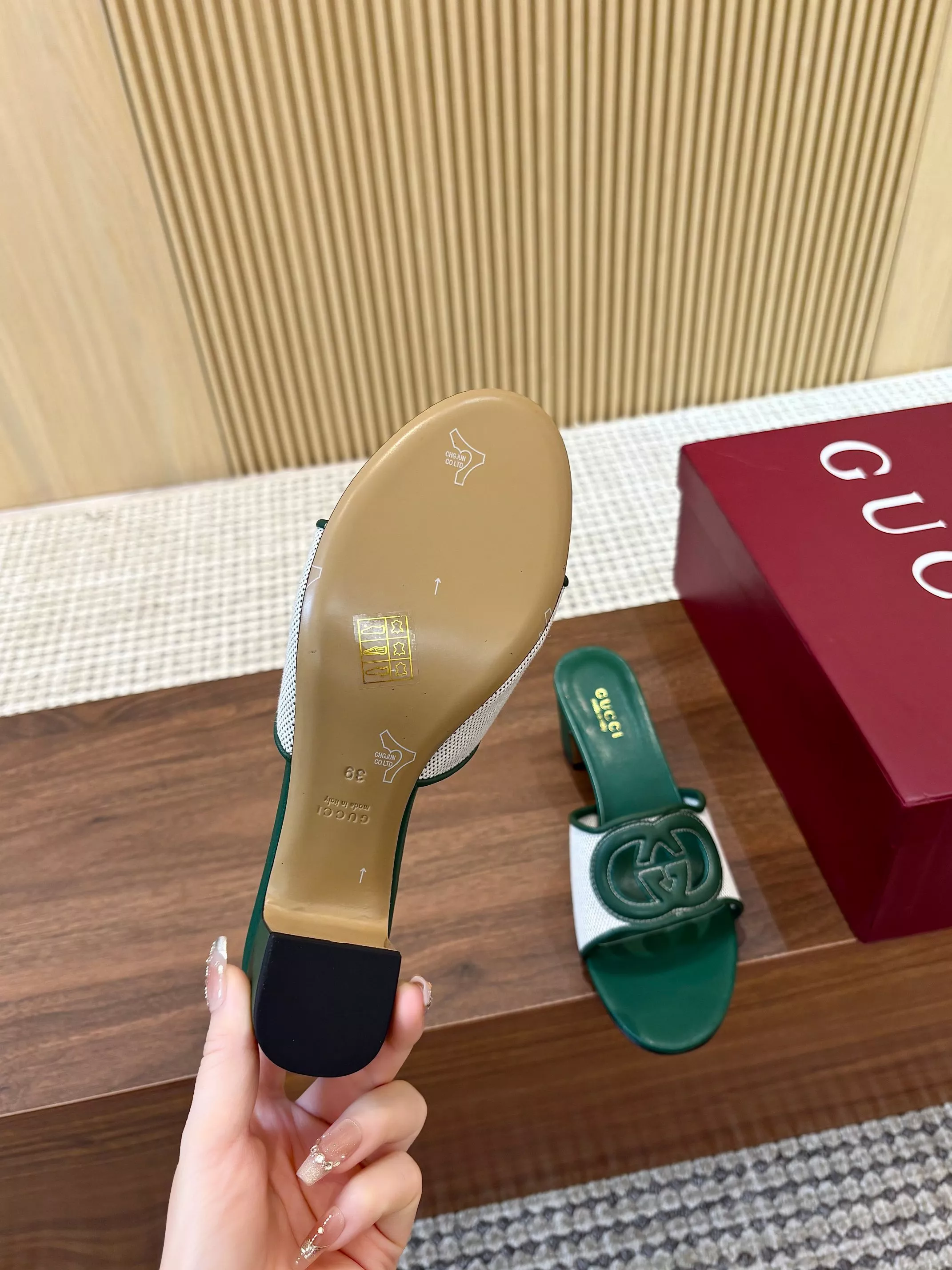 Durable 3595 Gucci Slippers For Women