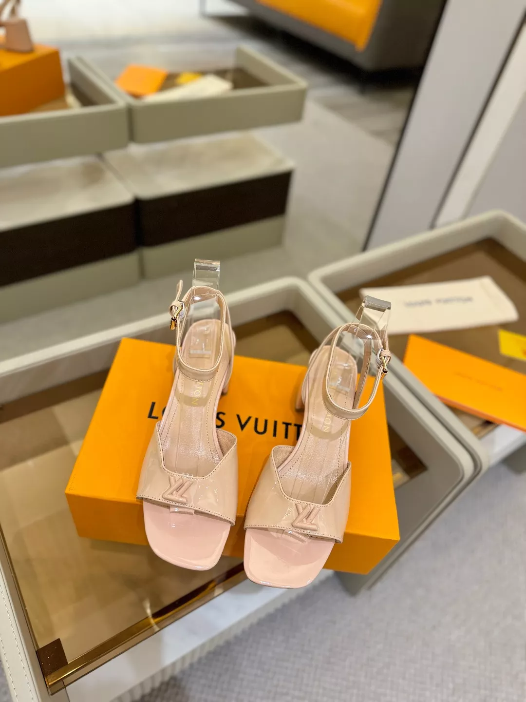 Durable 3691 Louis Vuitton Sandal For Women