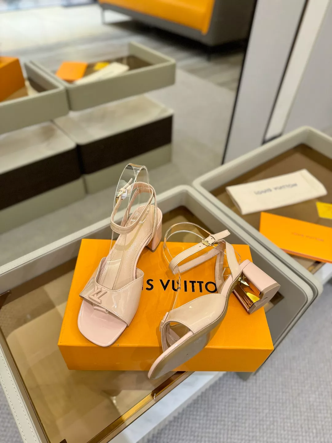 Durable 3691 Louis Vuitton Sandal For Women