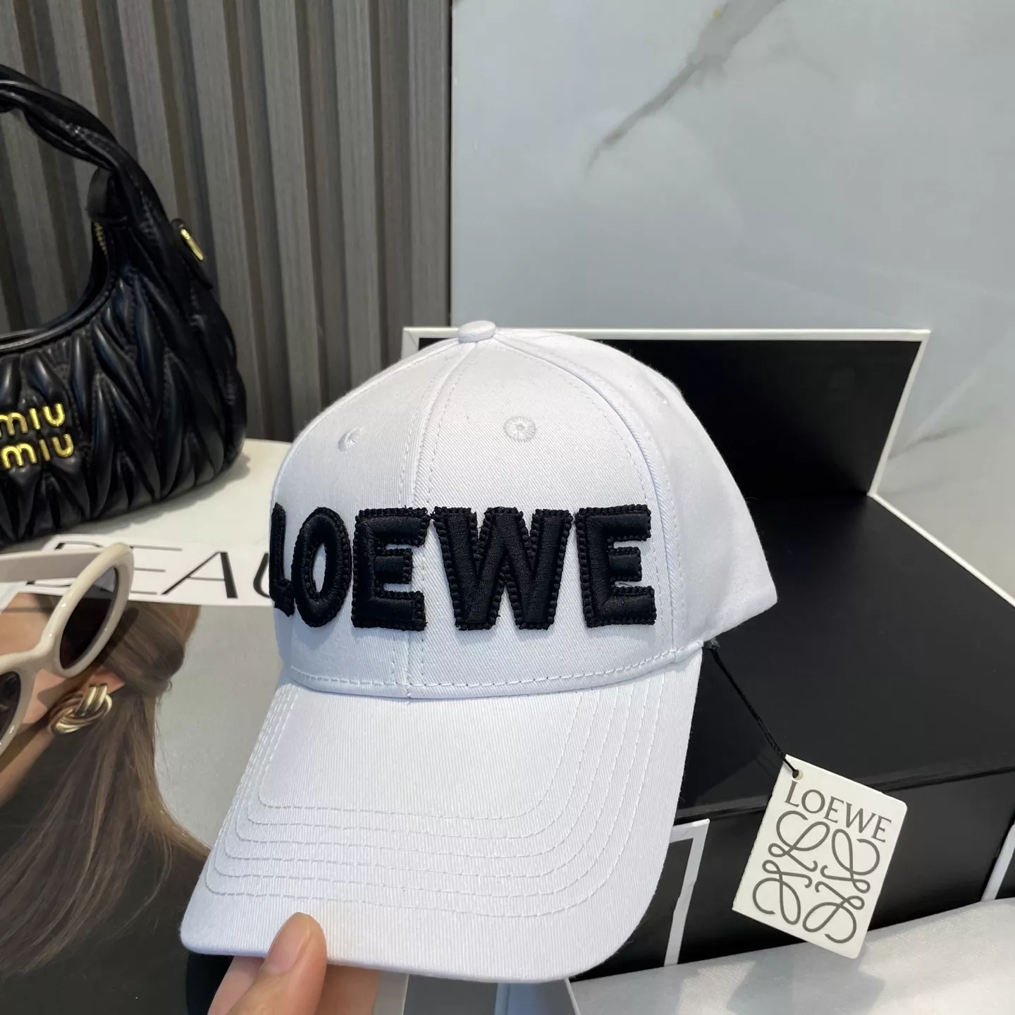 Durable 386 LOEWE Caps
